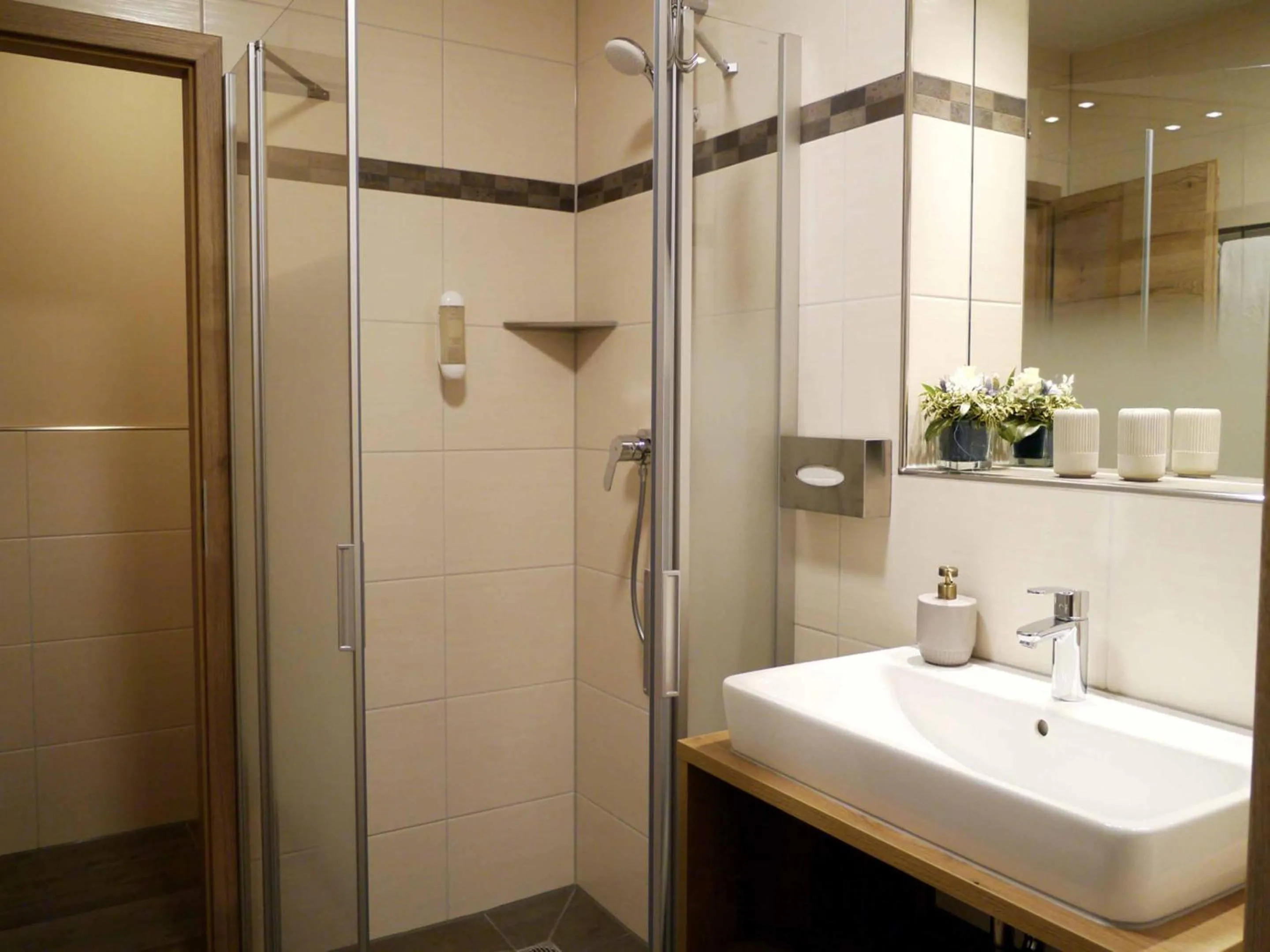 Bathroom in Da`Sporrer Hotel & Wirtshaus