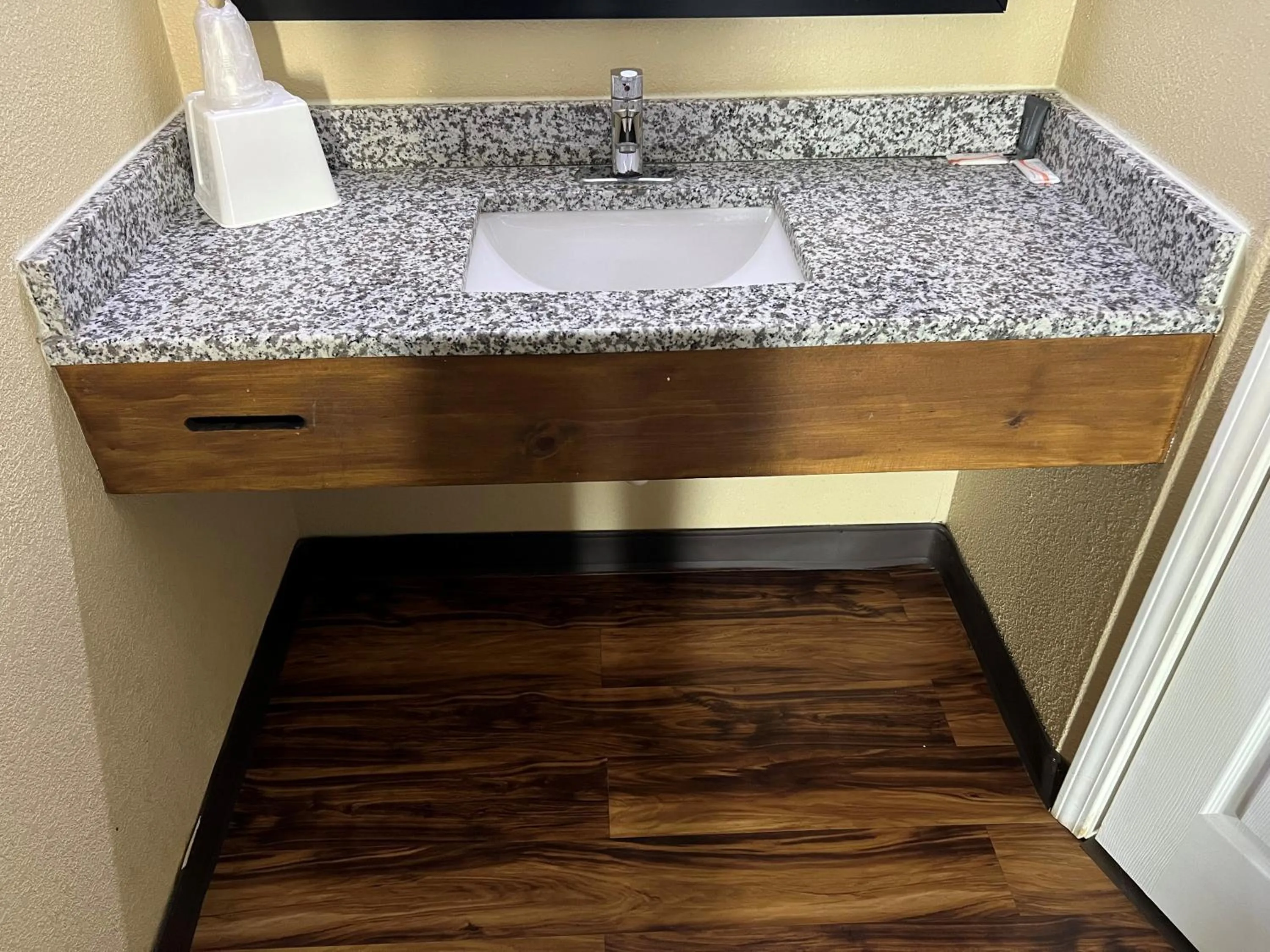 Bathroom in Knights Inn Lumberton