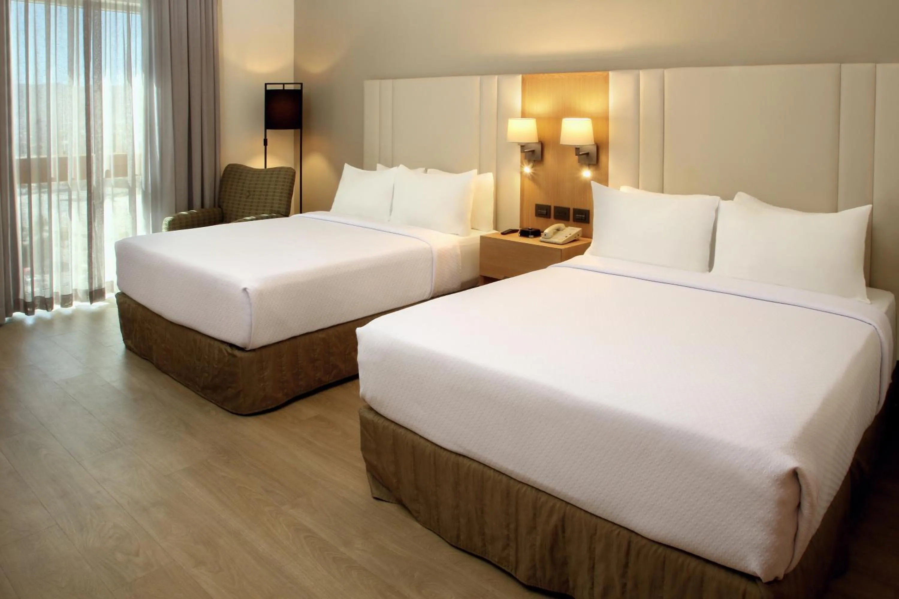 Bedroom, Bed in Crowne Plaza Torreon by IHG