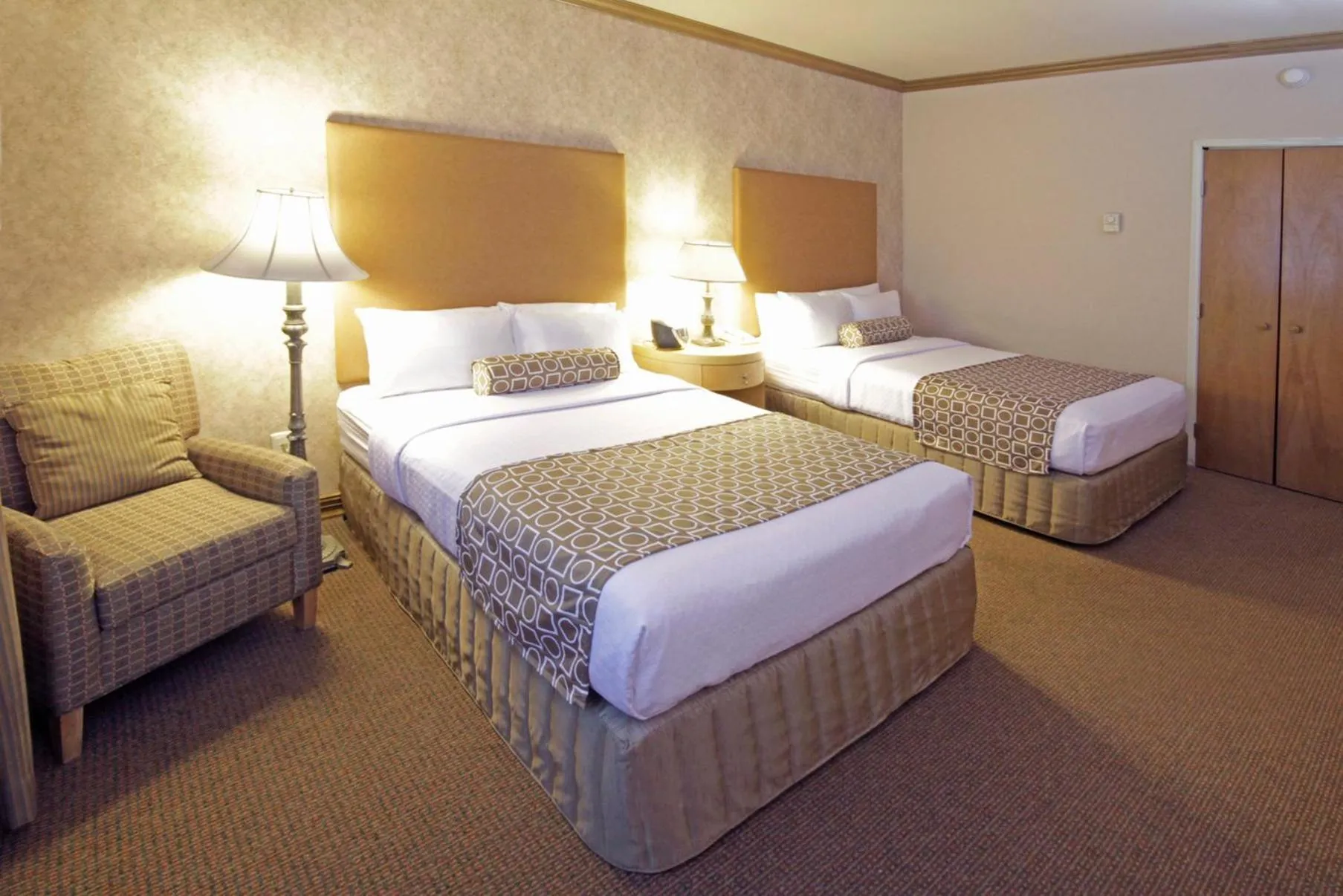 Photo of the whole room, Bed in Crowne Plaza Torreon by IHG