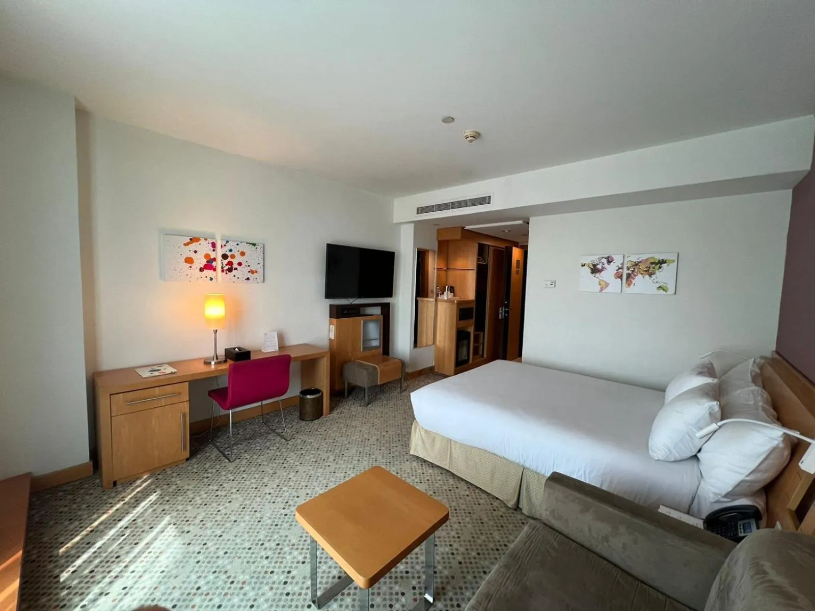 Property building, Bed in Novotel Dammam Business Park