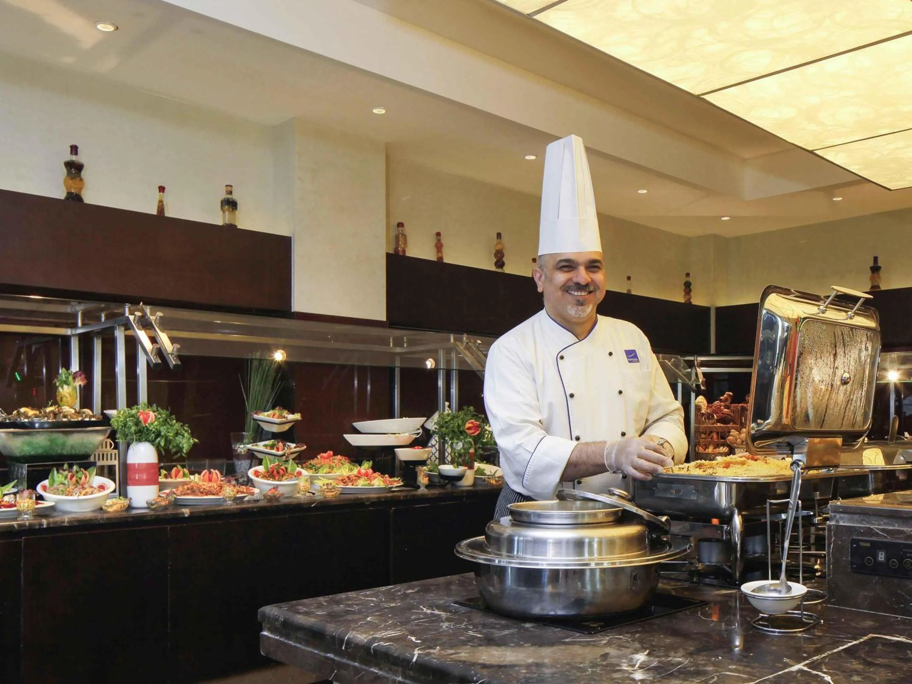 Restaurant/places to eat in Novotel Dammam Business Park