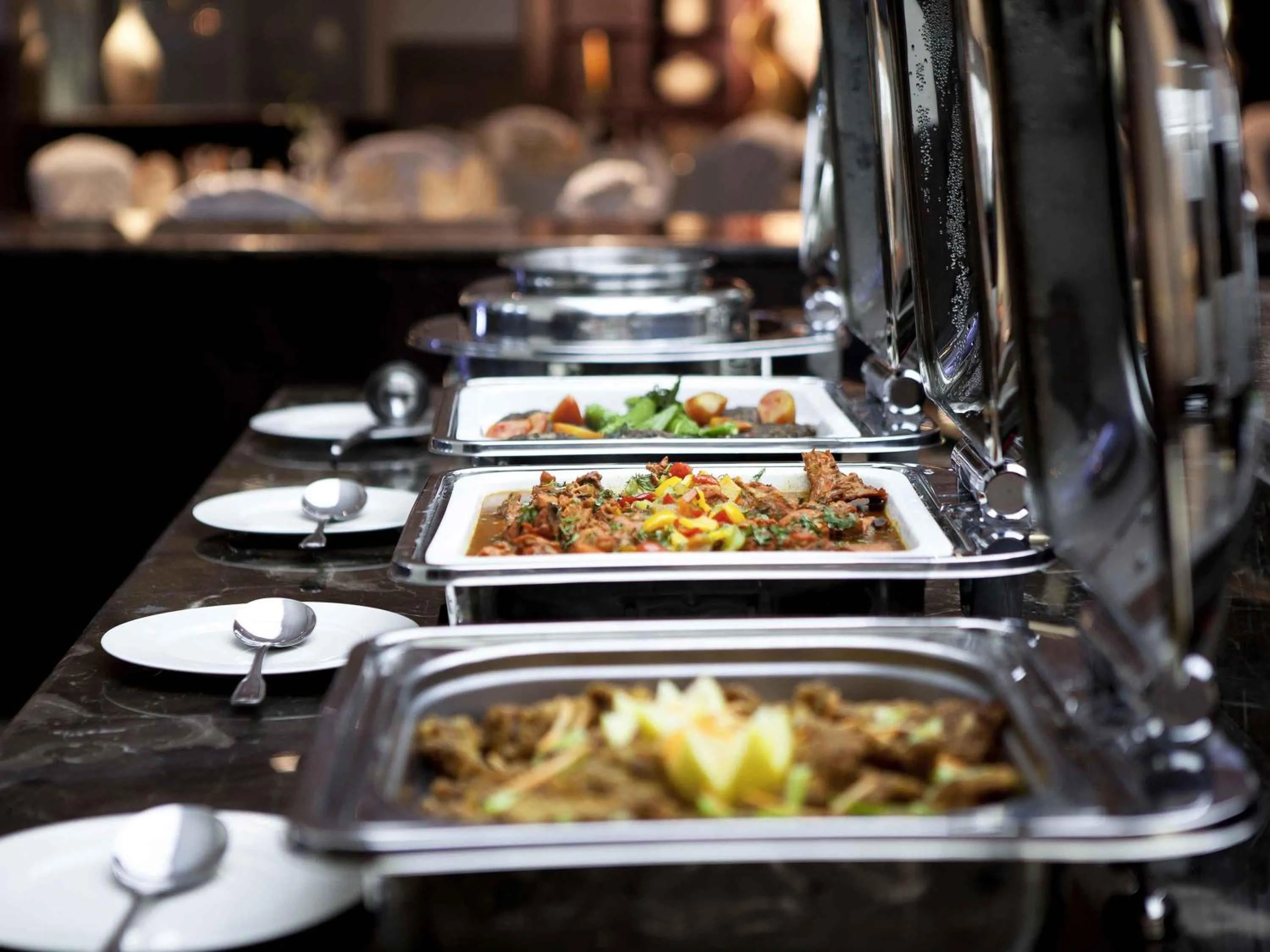 Restaurant/places to eat in Novotel Dammam Business Park