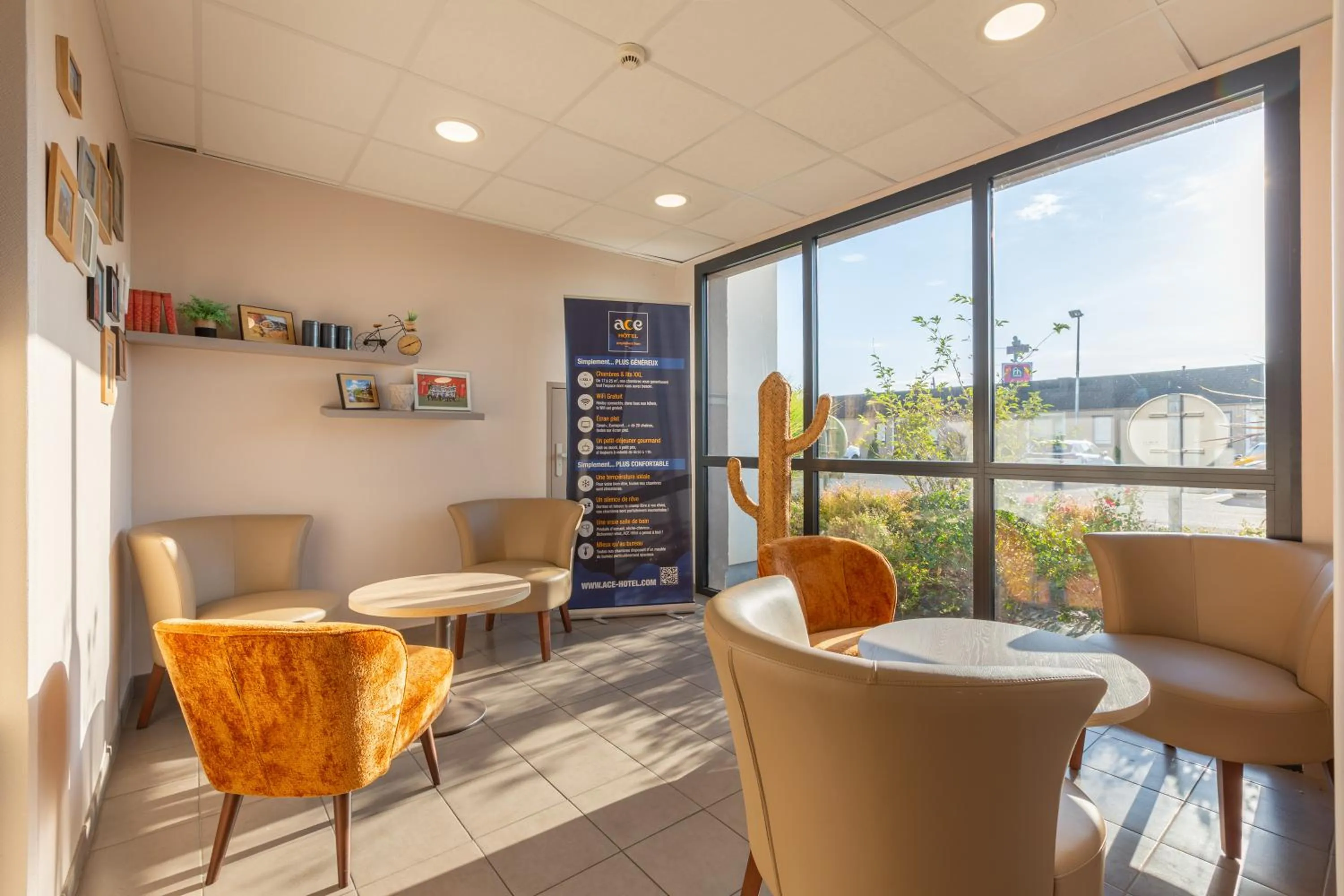 Seating area in Ace Hôtel Le Mans
