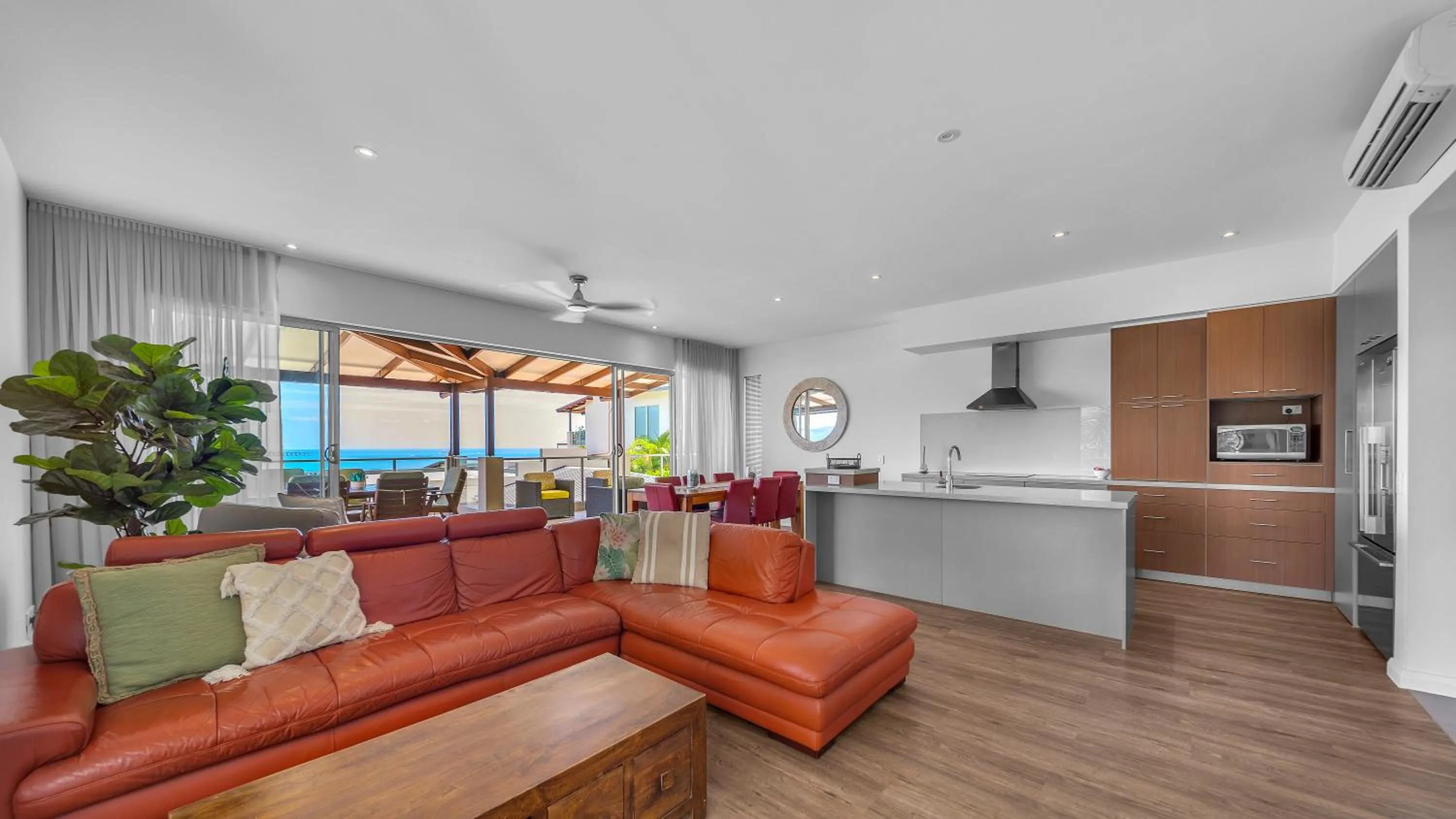 Seating area in Whitsunday Reflections