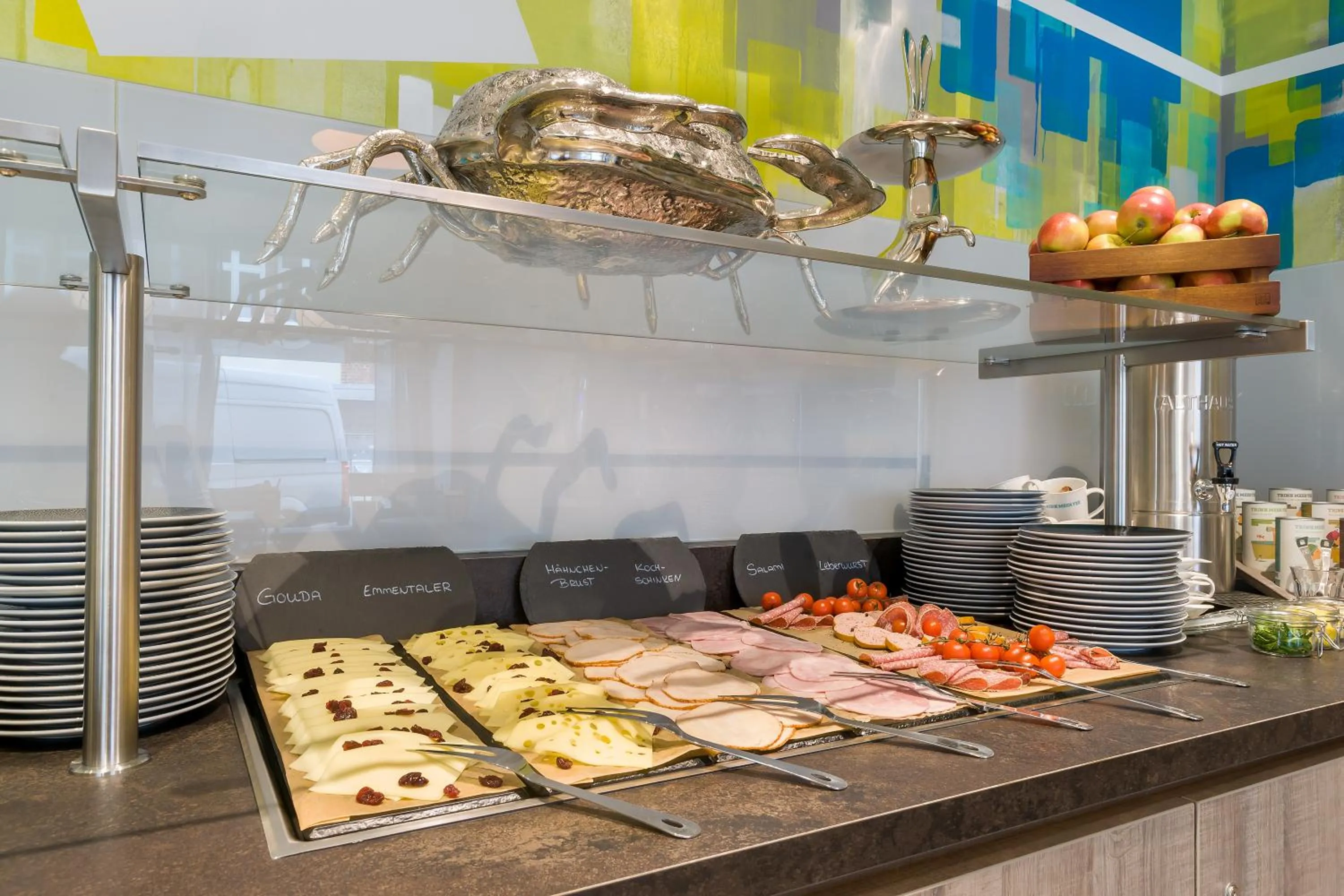 Food and drinks in Holiday Inn - the niu, Welly Kiel by IHG