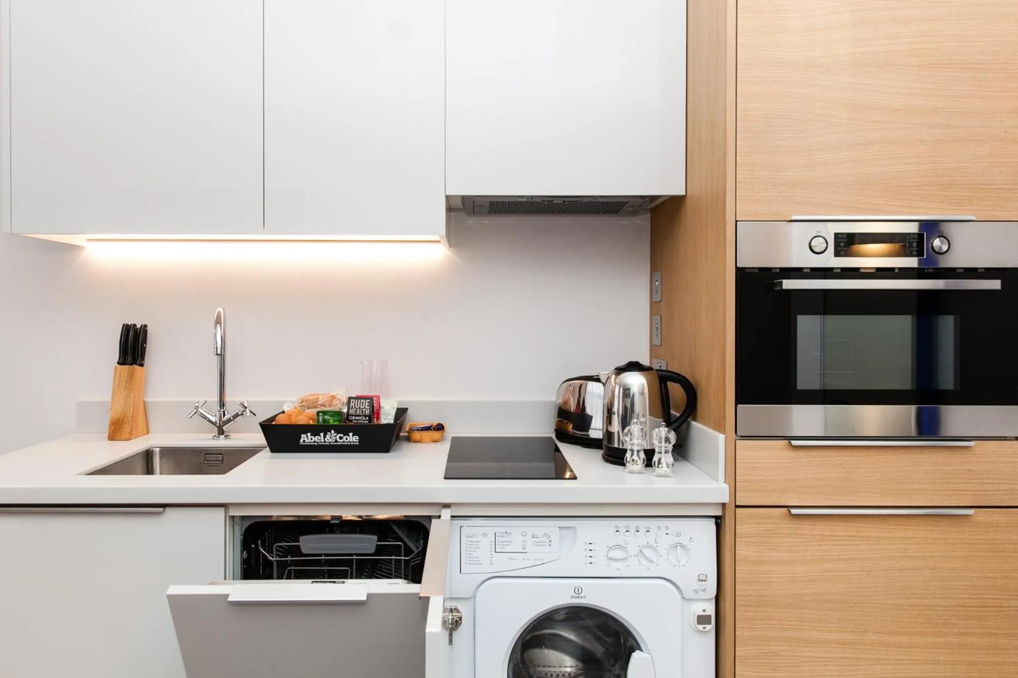 Kitchen or kitchenette in Rockwell East-Tower Bridge