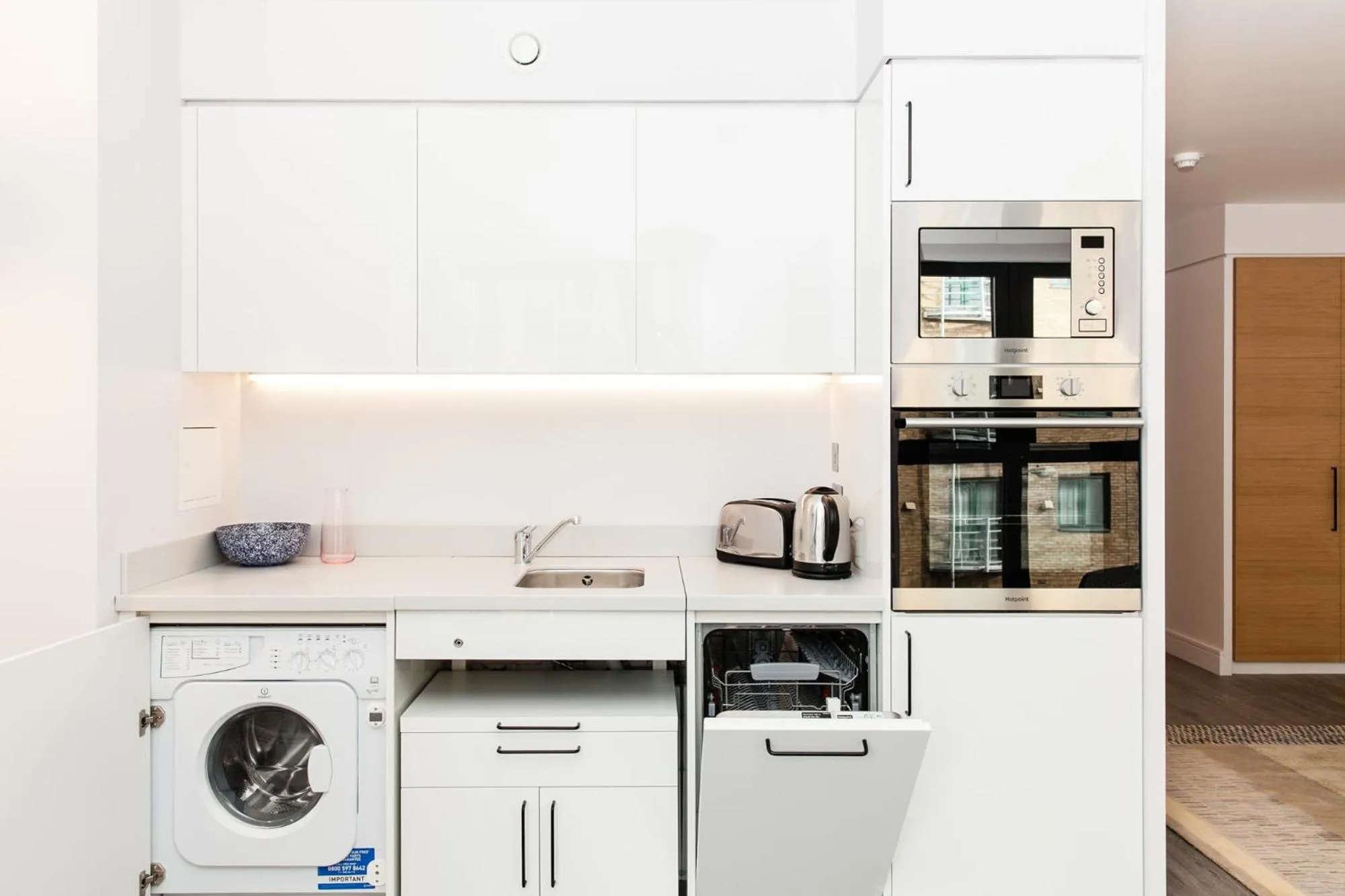 Kitchen or kitchenette in Rockwell East-Tower Bridge