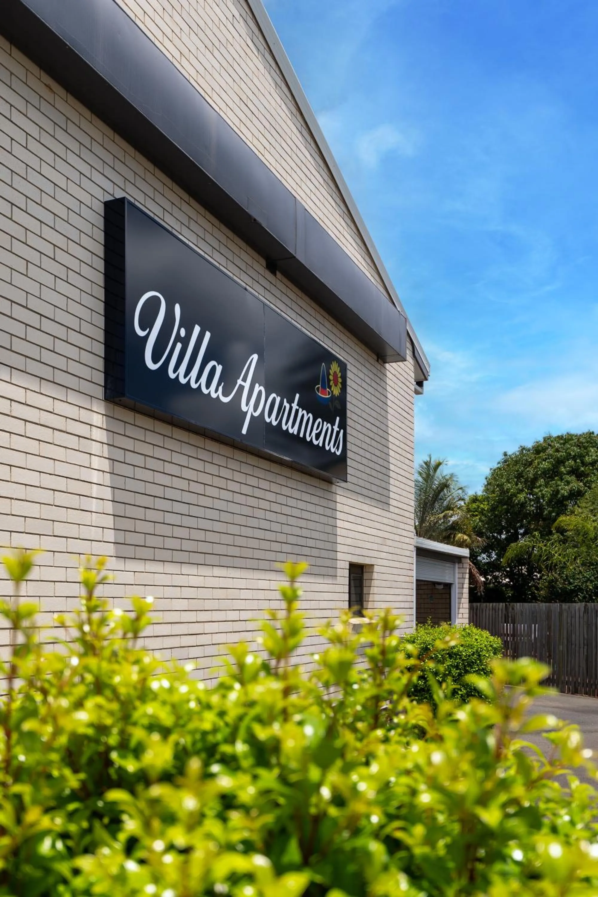 Property building in Villa Mirasol Motor Inn