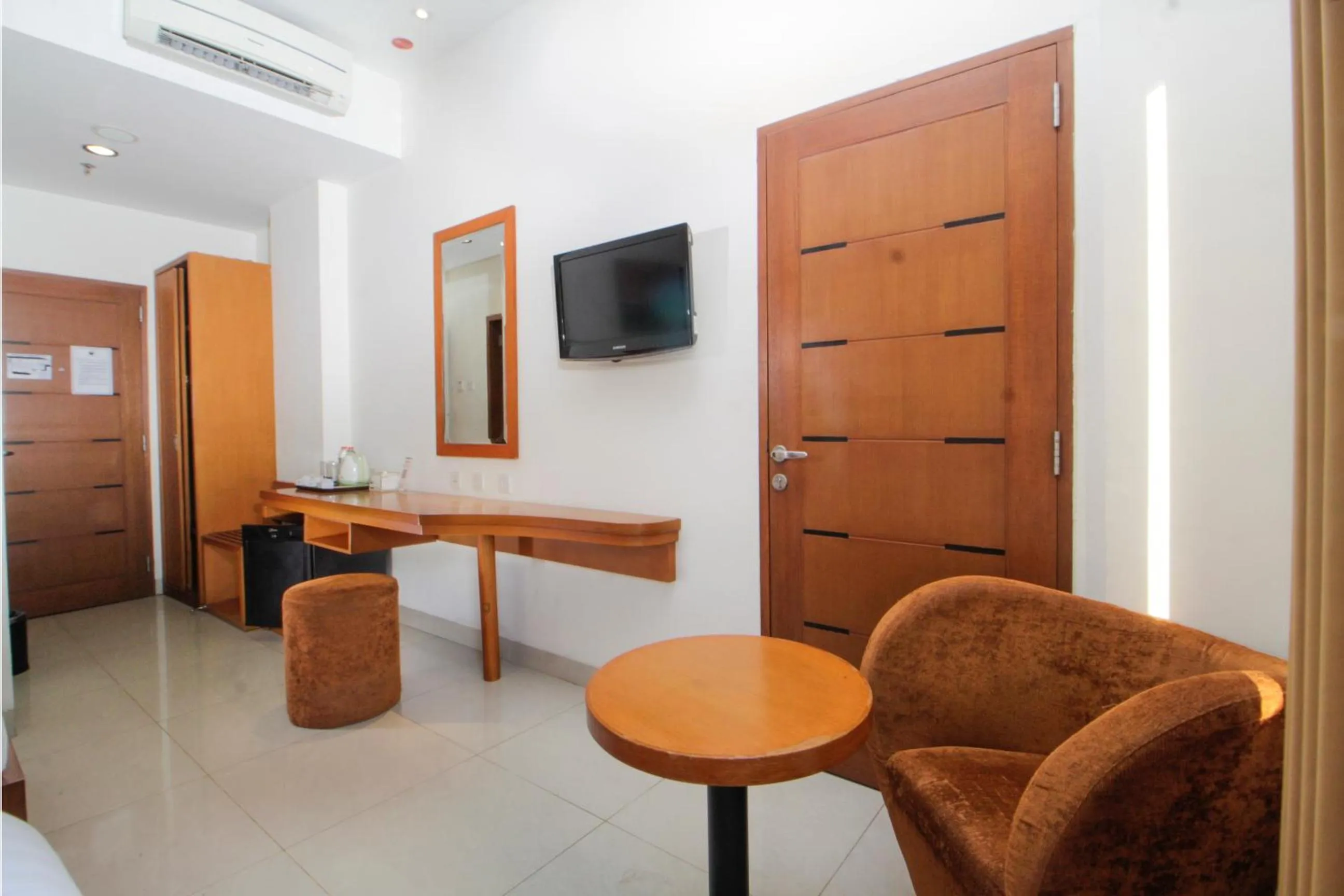 Living room in Hotel Bisanta Bidakara Tunjungan