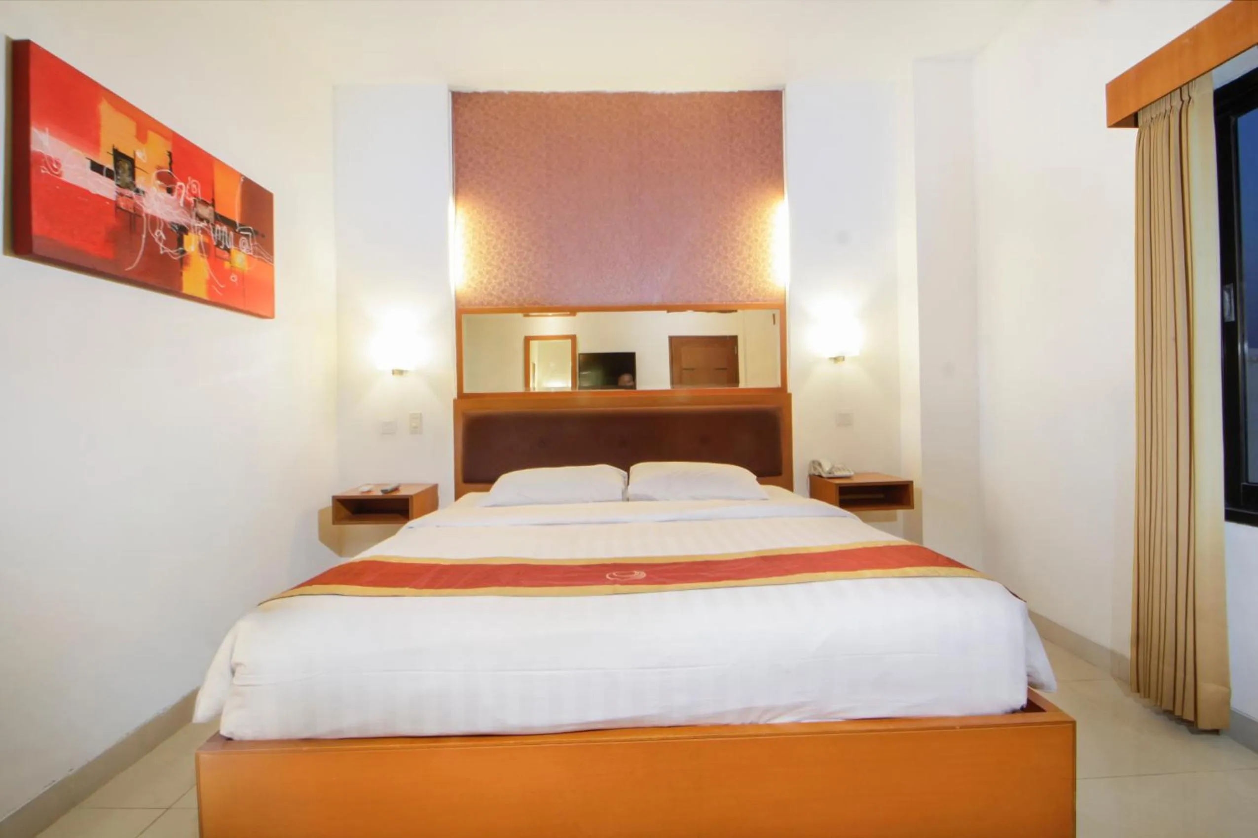 Bedroom, Bed in Hotel Bisanta Bidakara Tunjungan