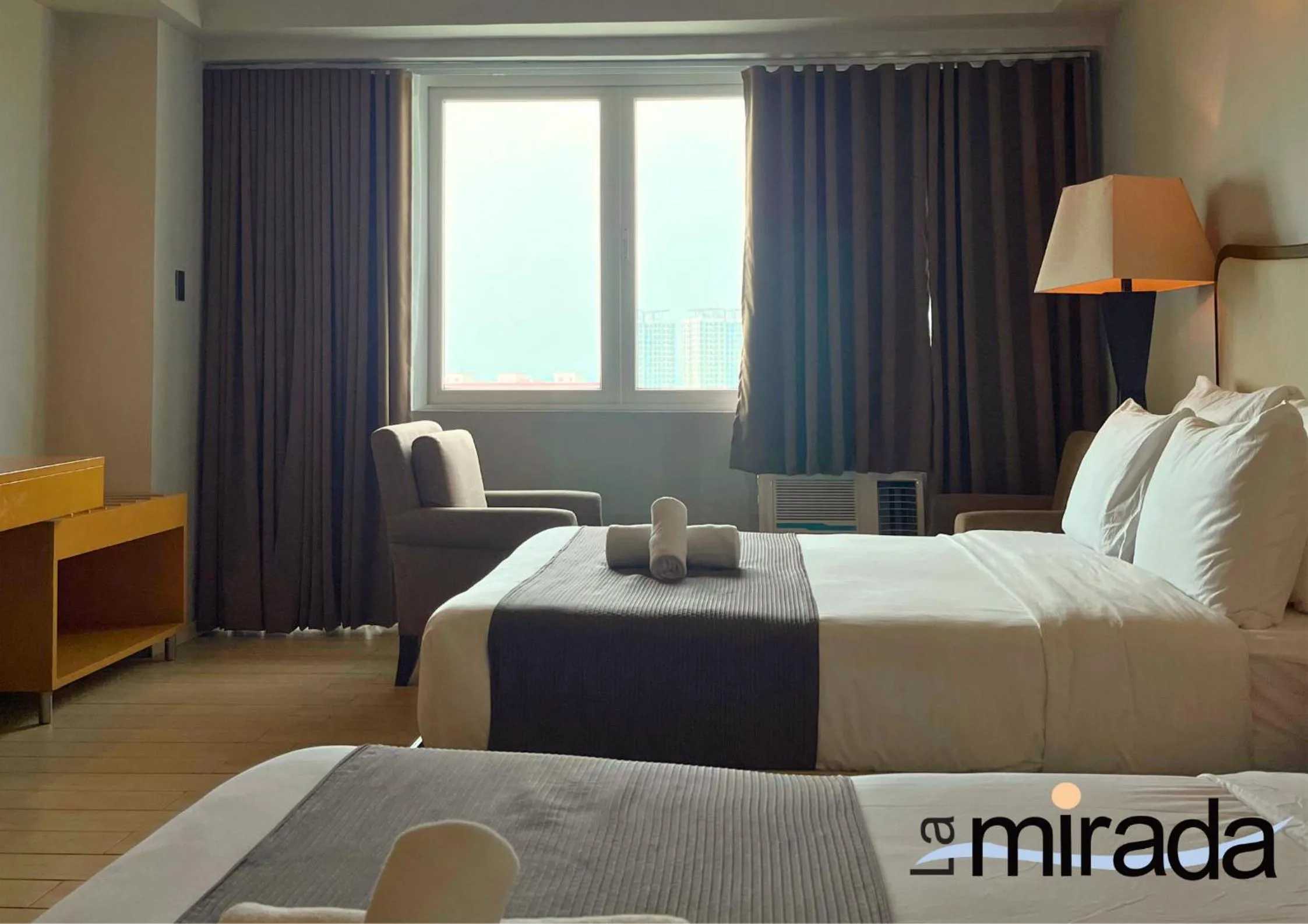 Bedroom, Bed in La Mirada Hotel