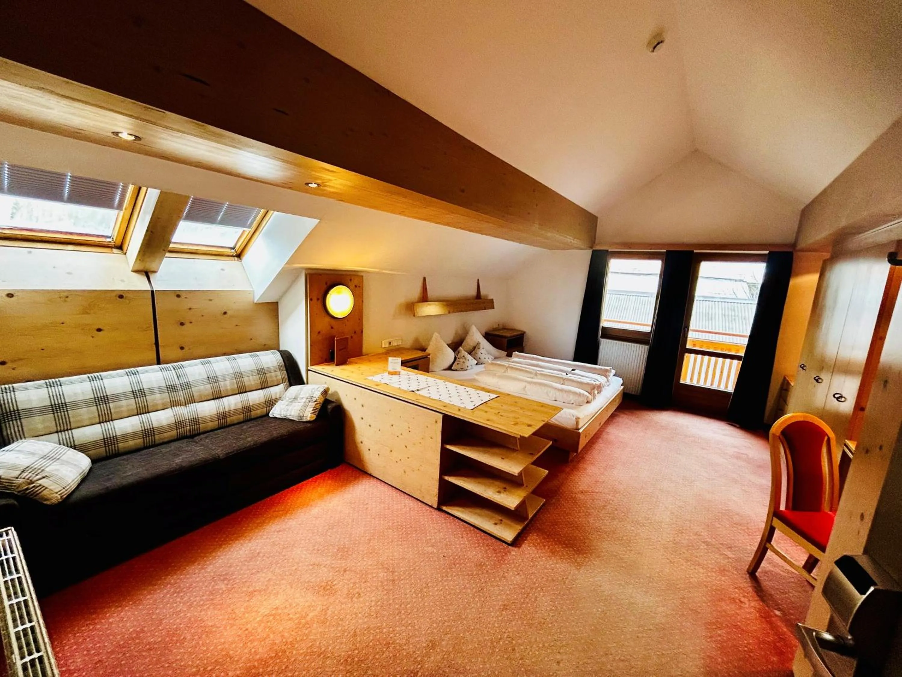 Photo of the whole room, Bed in Hotel Garni Hainbacherhof