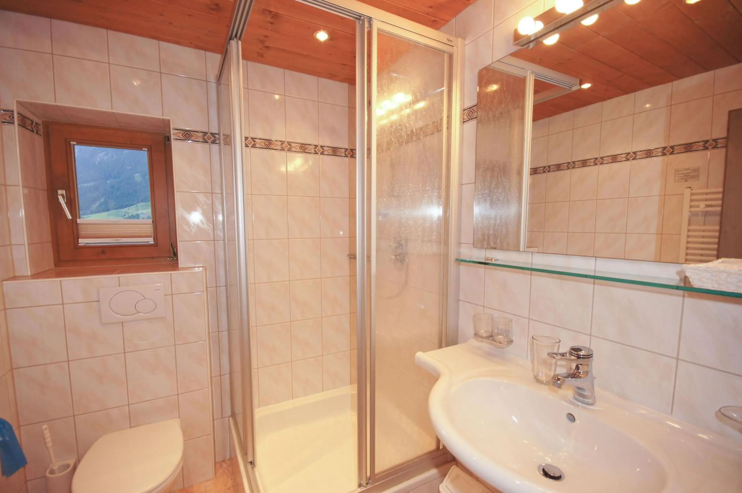 Bathroom in Hotel Garni Hainbacherhof