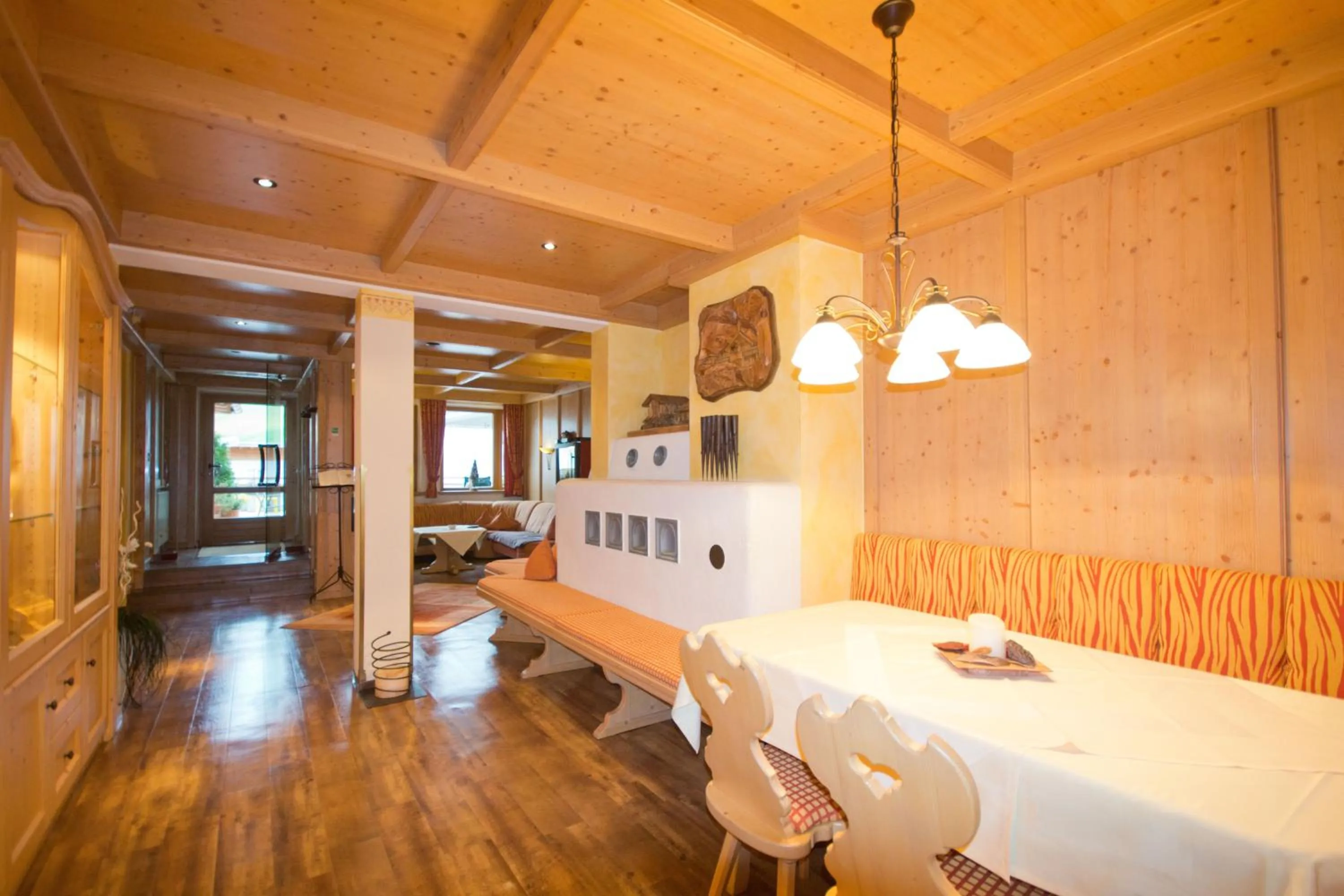 Restaurant/places to eat in Hotel Garni Hainbacherhof