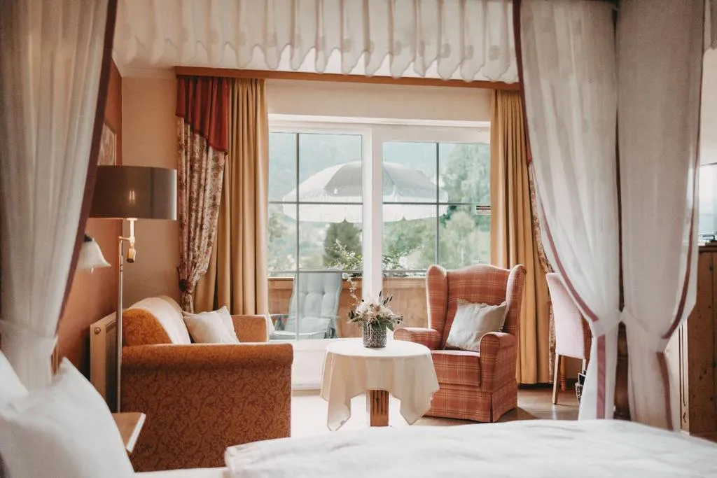 Balcony/Terrace, Bed in Hotel Rosenhof Murau
