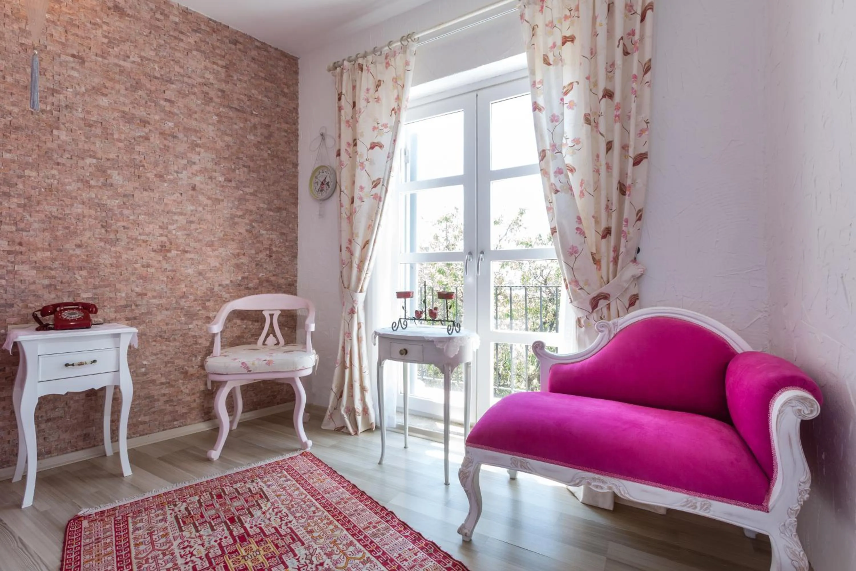 Decorative detail in Chigdem Hotel-Special Category