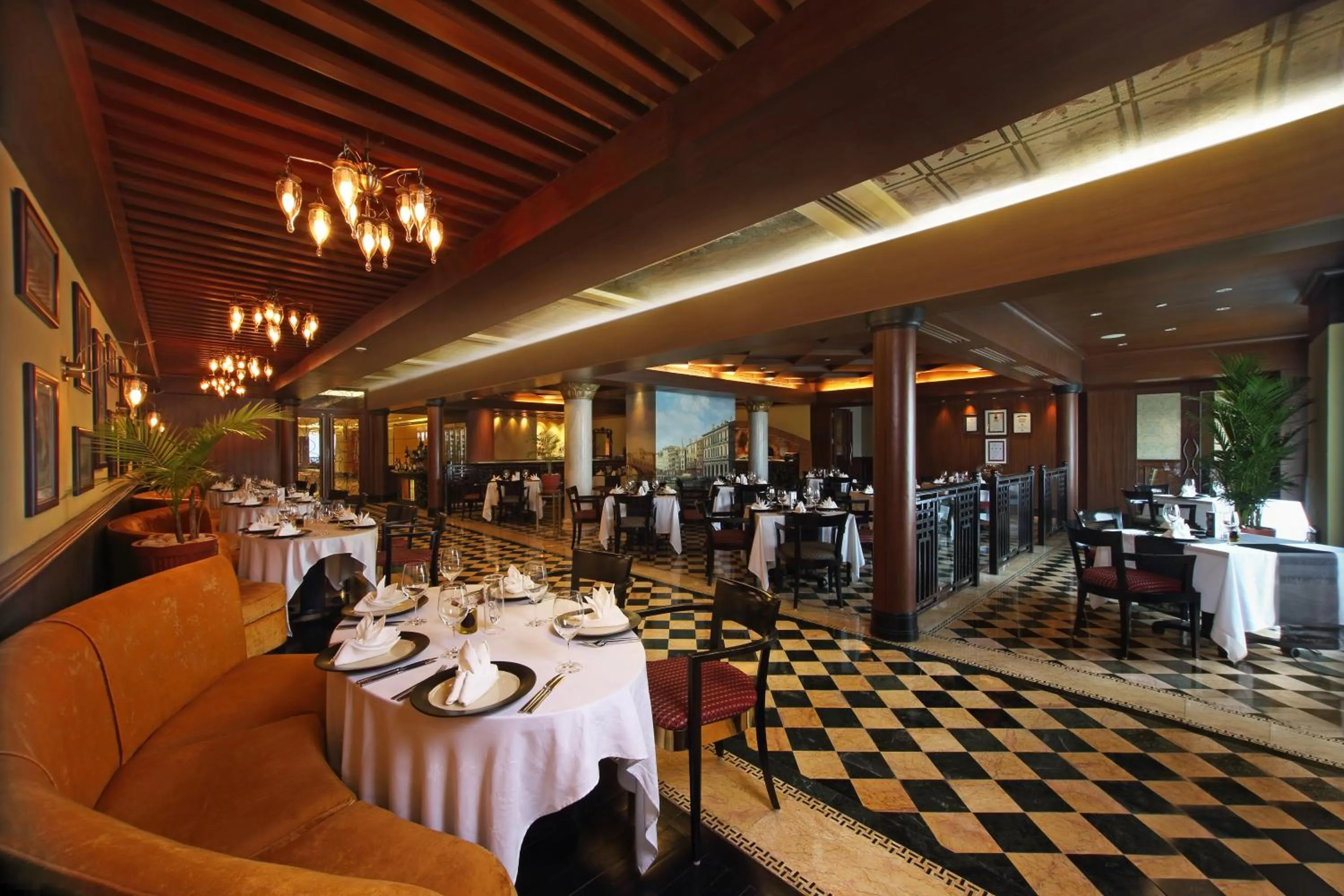 Restaurant/places to eat in Gokulam Grand Hotel & Spa Bangalore