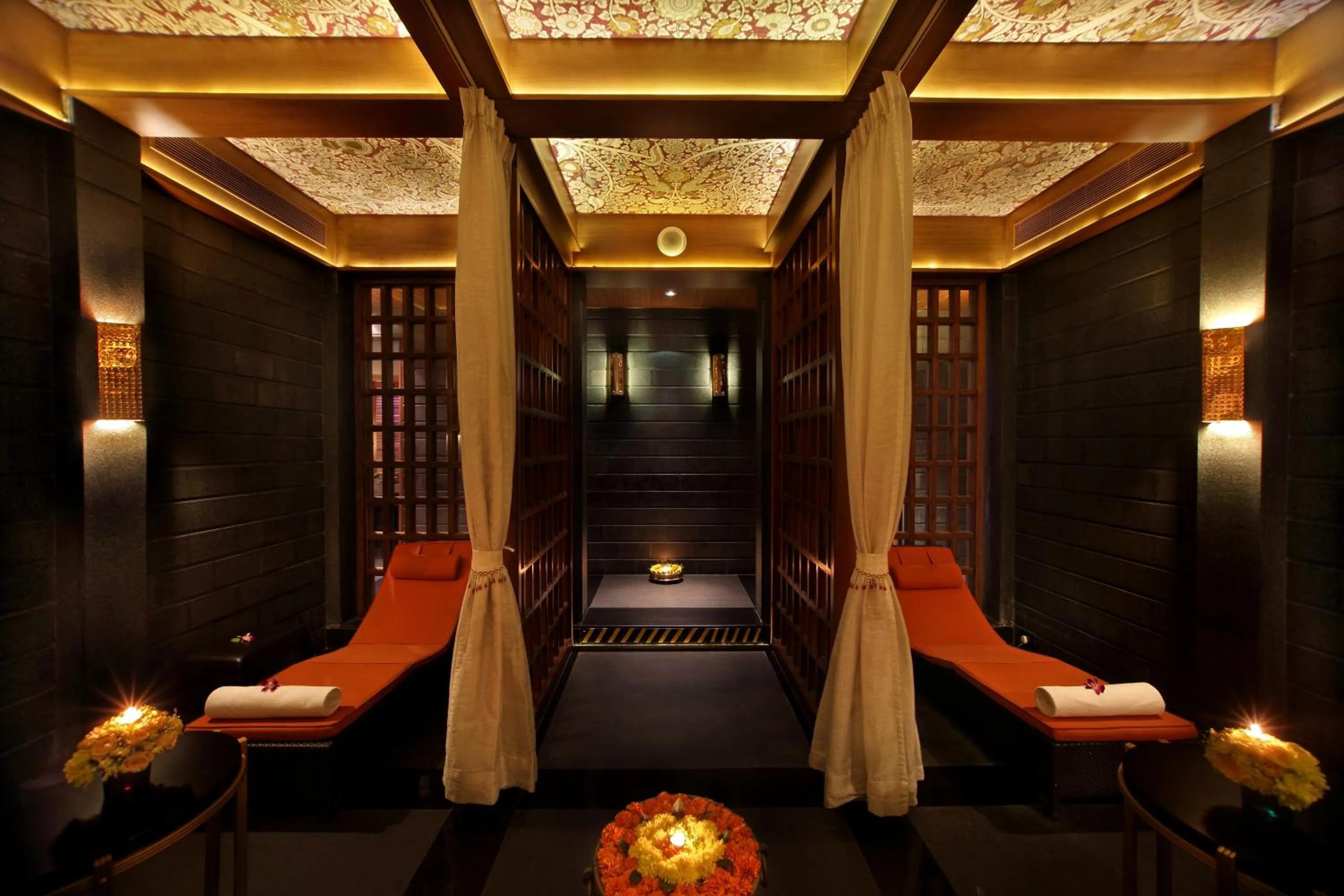 Massage in Gokulam Grand Hotel & Spa Bangalore
