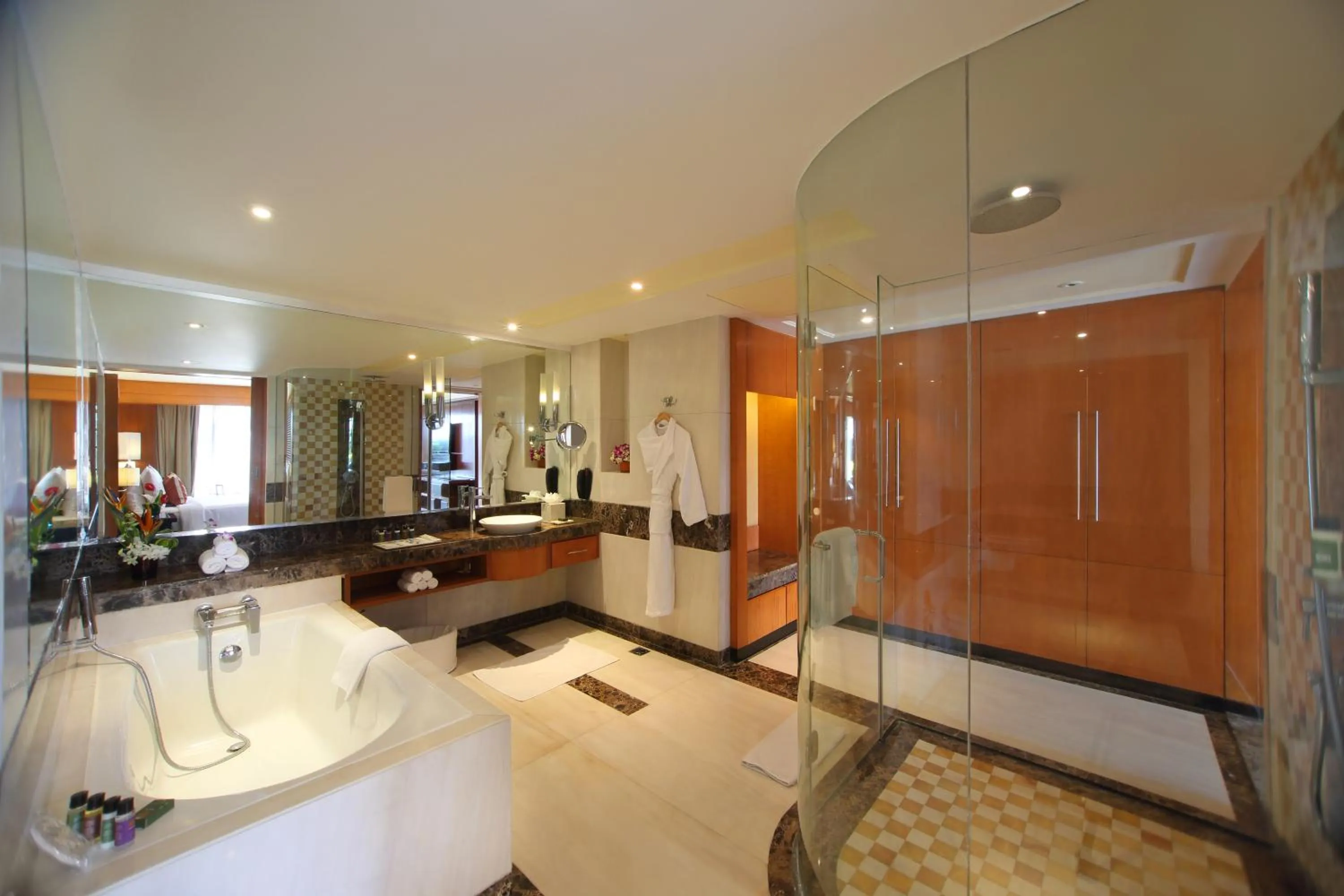 Shower in Gokulam Grand Hotel & Spa Bangalore