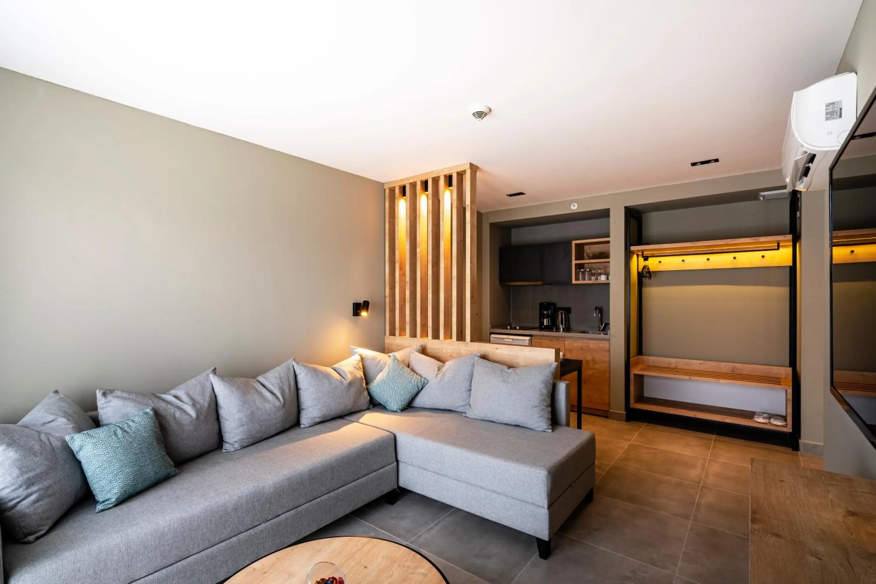 Living room, Bed in Green Garden Resort & Spa Hotel