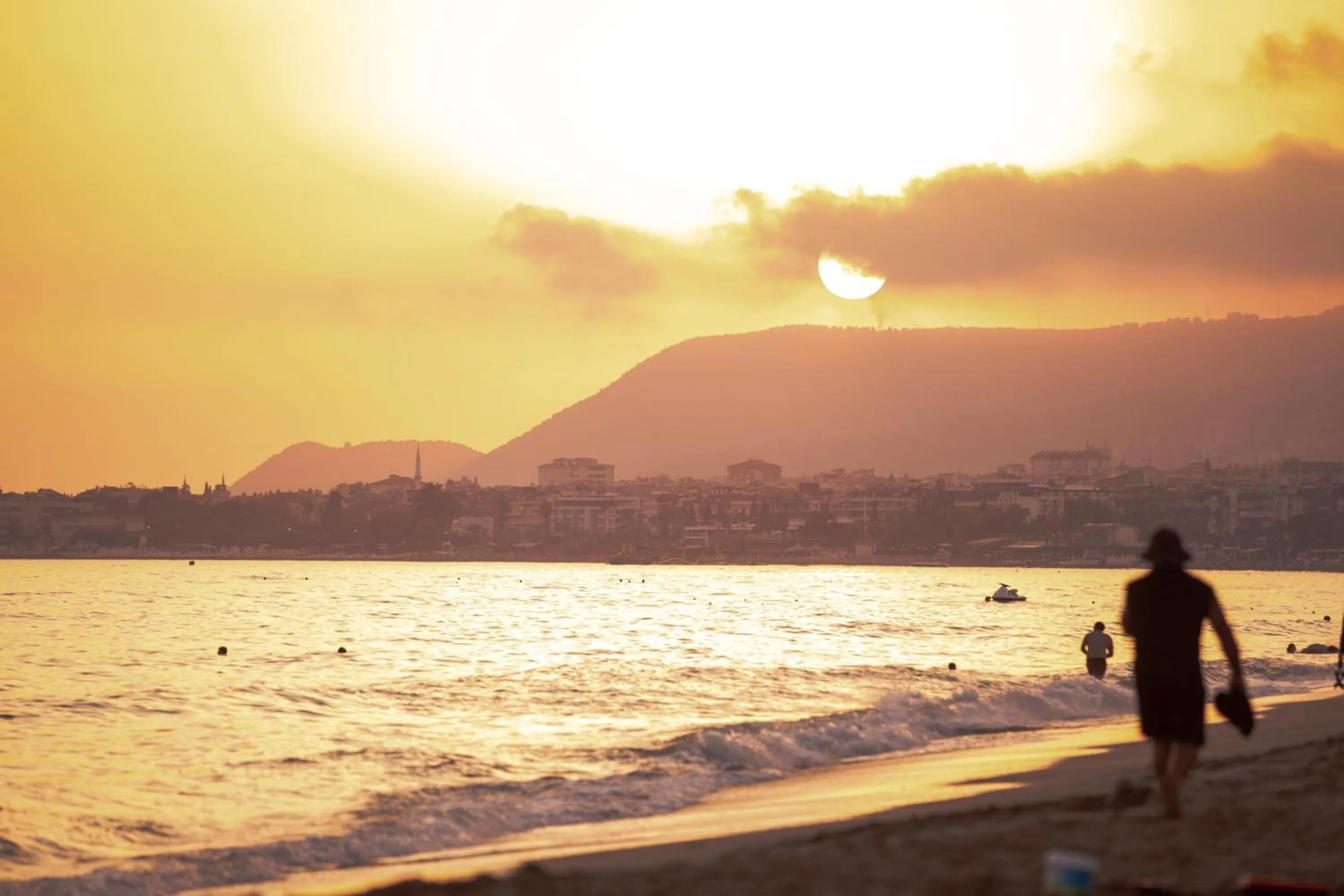 Beach in Green Garden Resort & Spa Hotel
