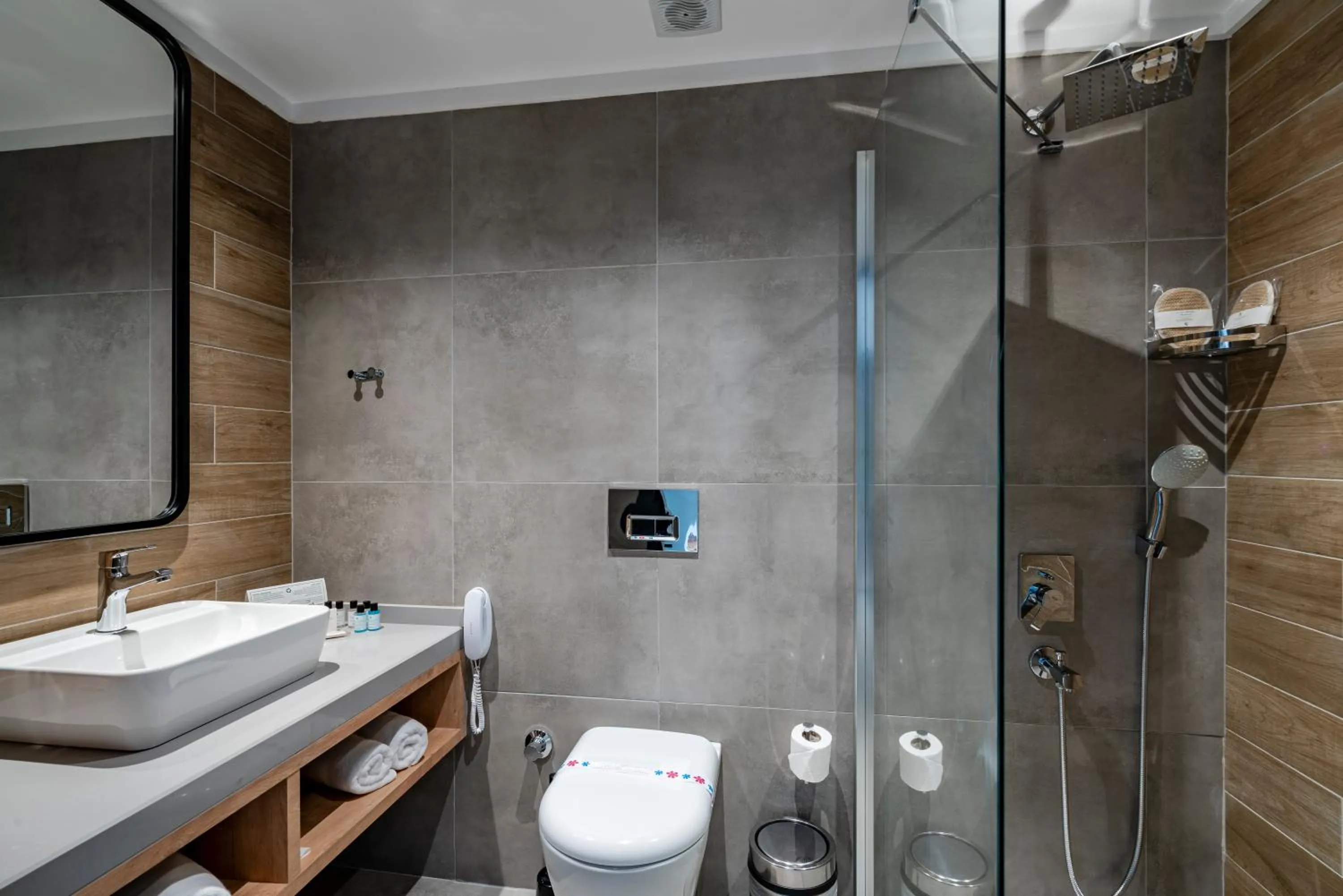 Bathroom in Green Garden Resort & Spa Hotel