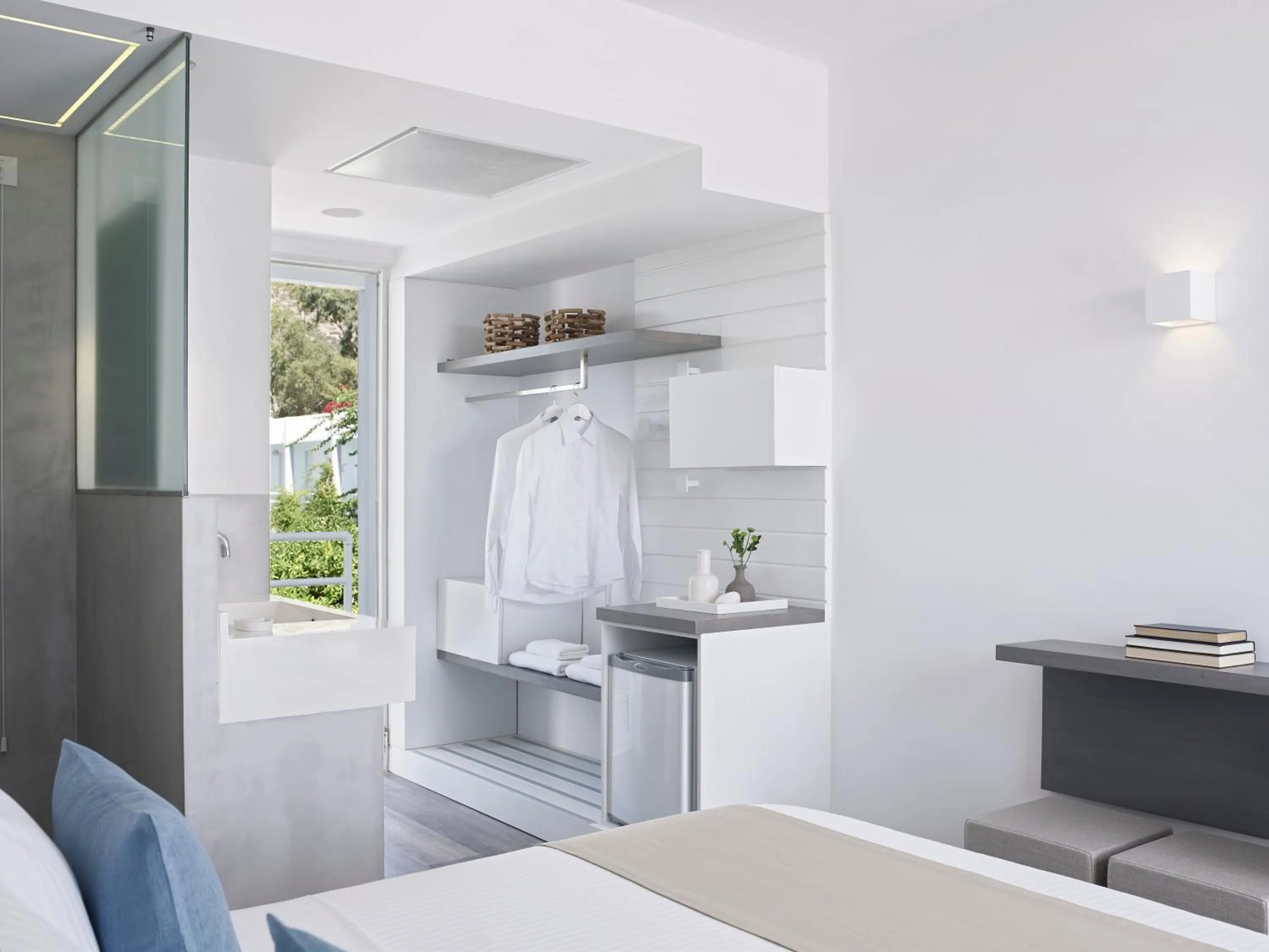 Kouros Seasight Hotel