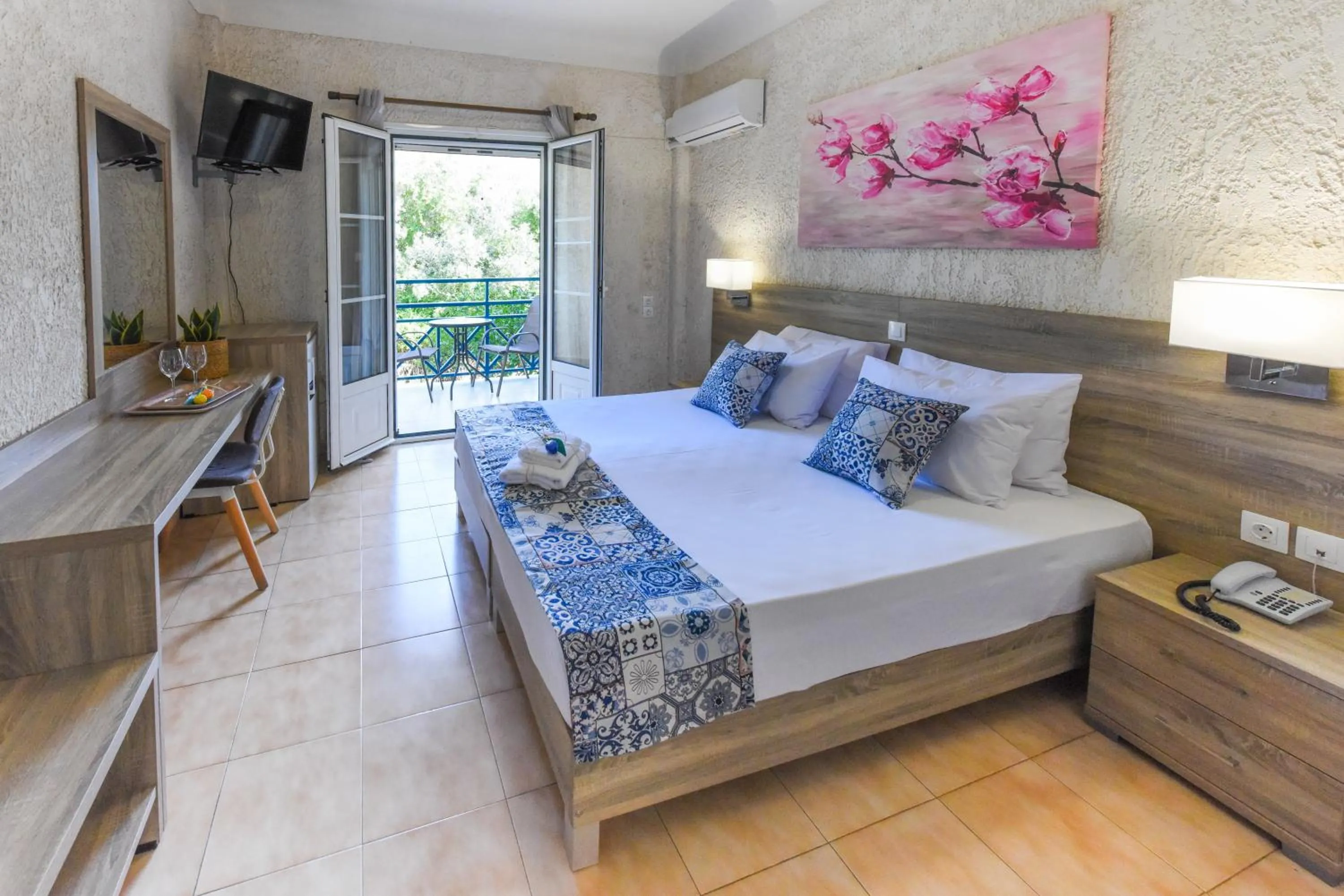 Photo of the whole room, Bed in Paradise Hotel