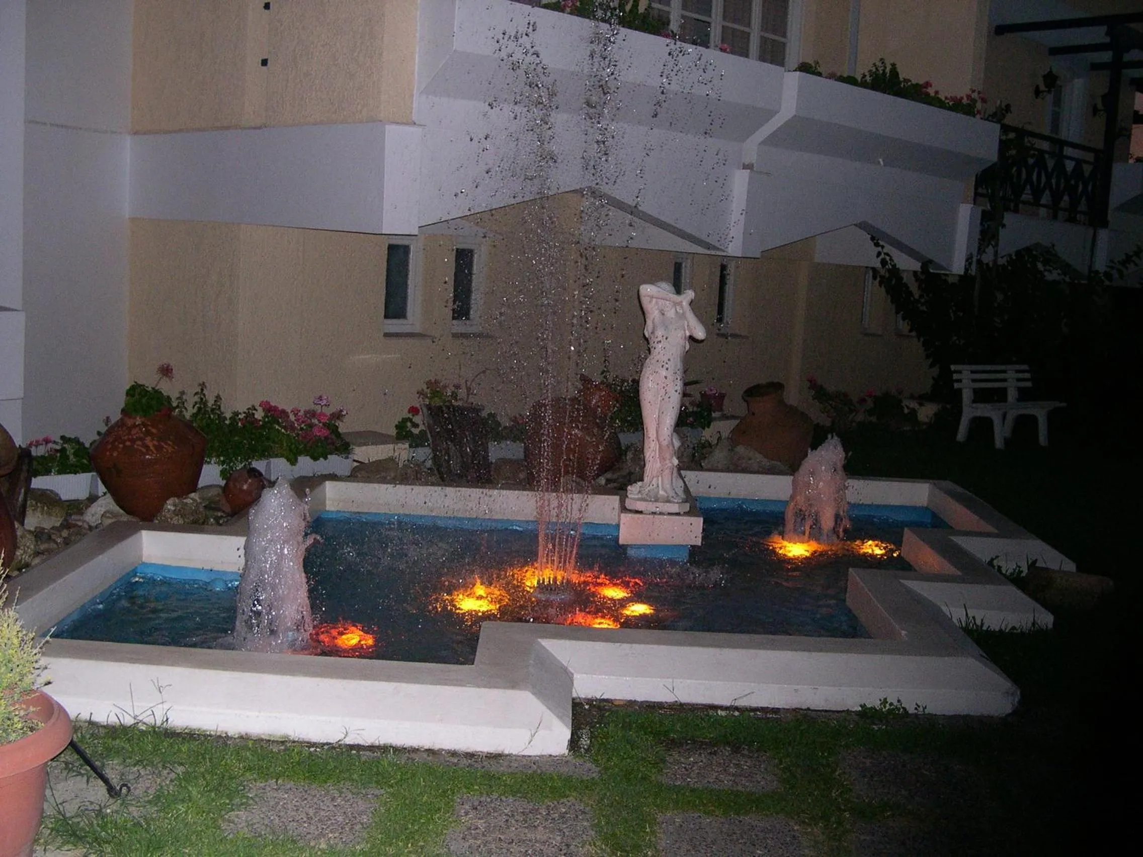 Facade/entrance in Paradise Hotel