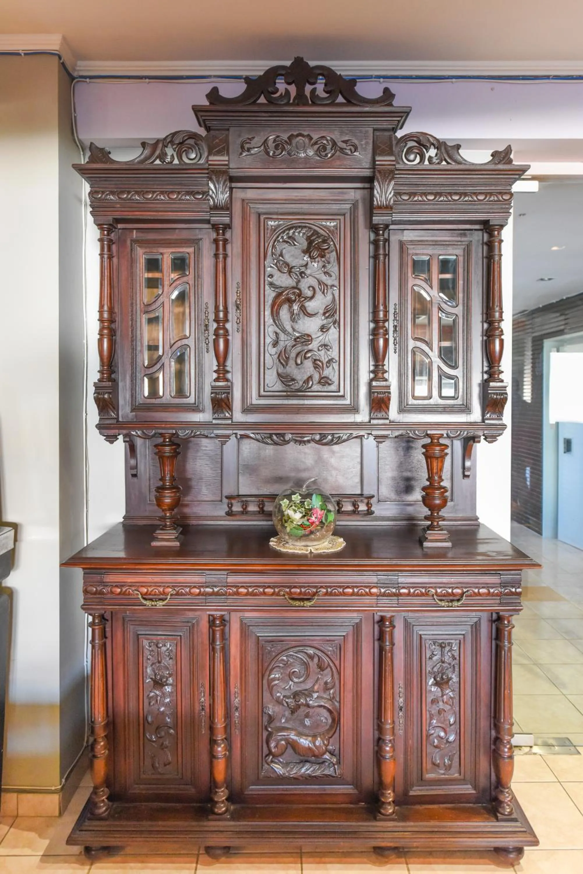 Breakfast in Paradise Hotel