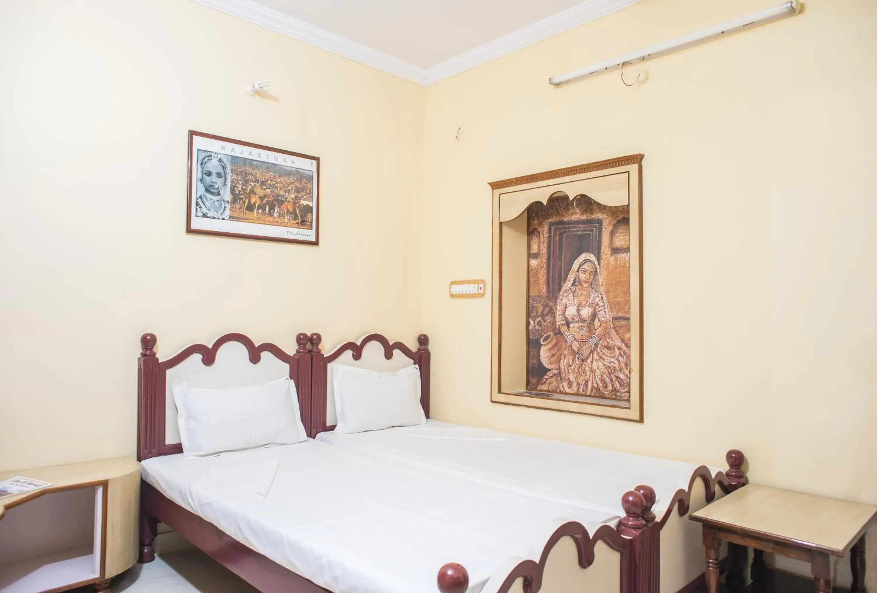 Photo of the whole room, Bed in Jee Ri Haveli