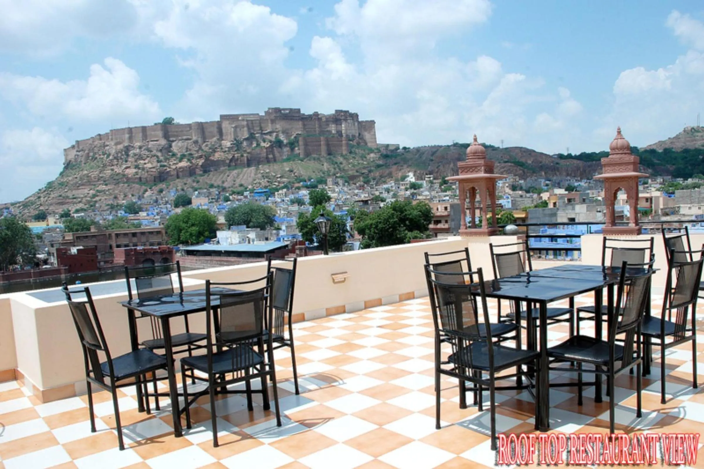 Restaurant/places to eat in Jee Ri Haveli