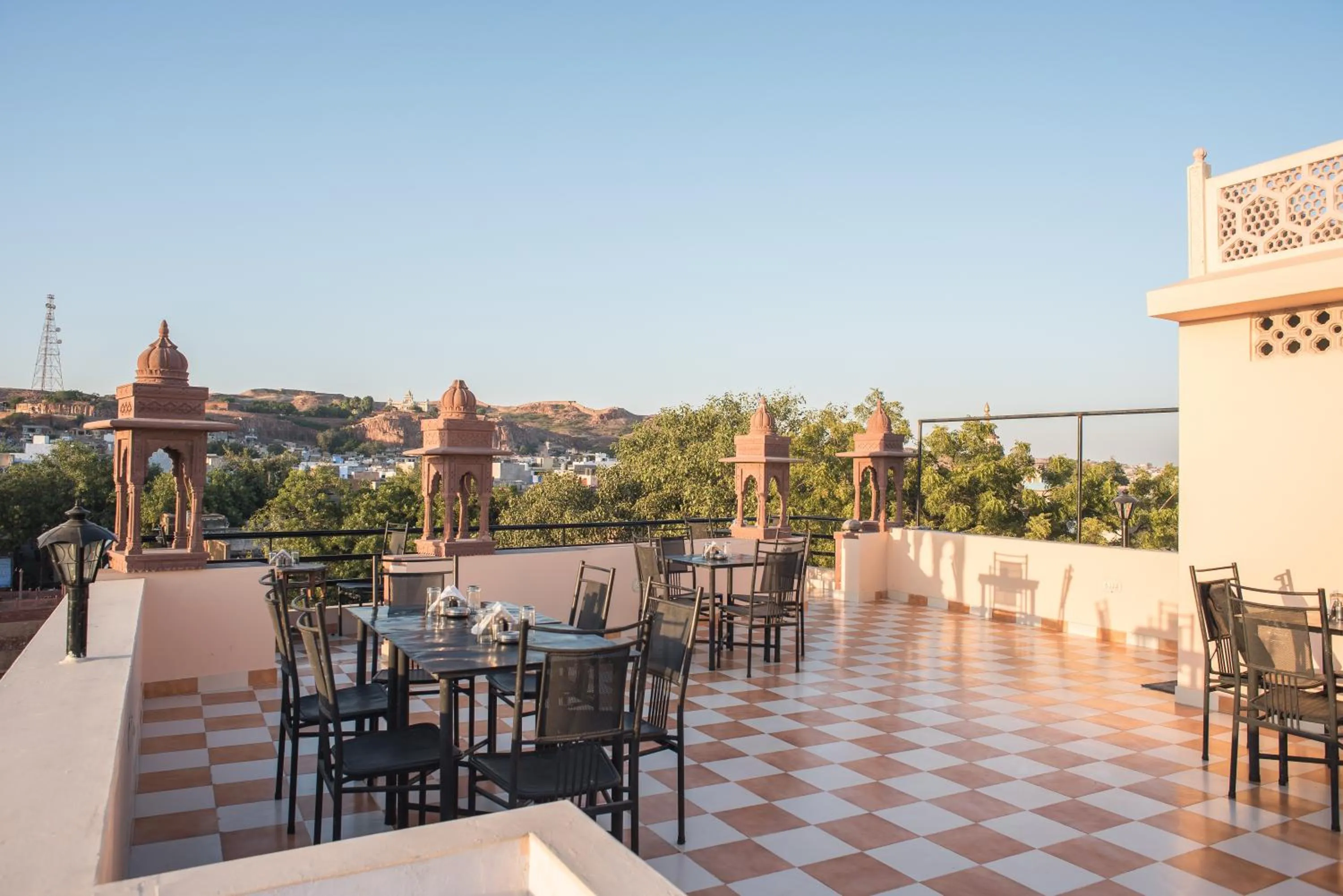 Restaurant/places to eat in Jee Ri Haveli