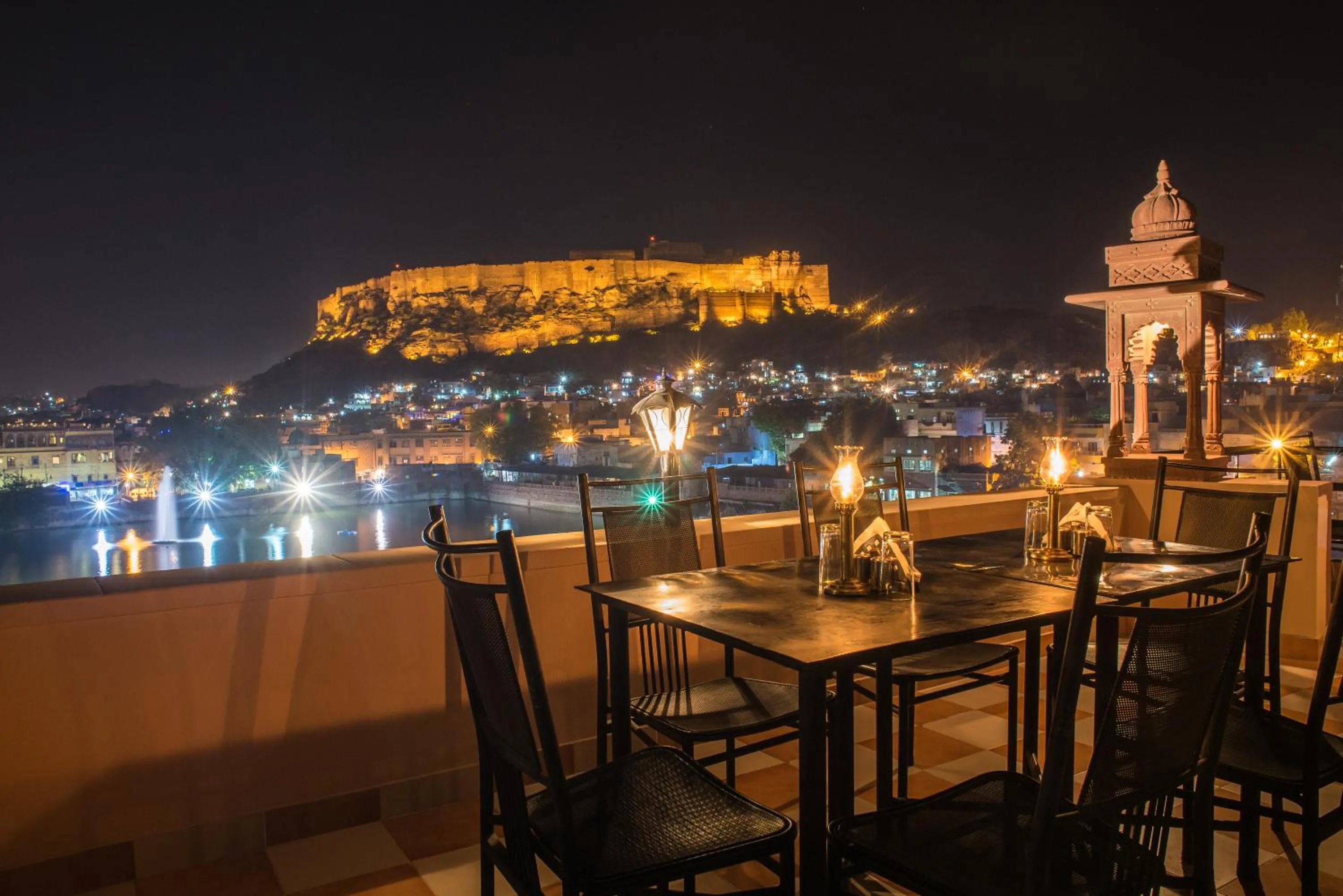 Restaurant/places to eat in Jee Ri Haveli