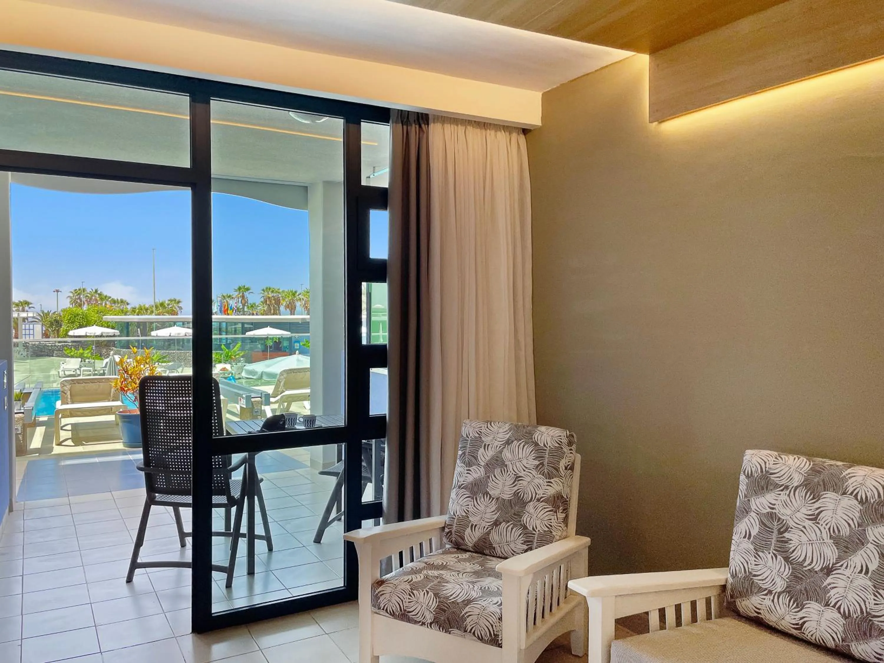 Pool view in Gran Amadores