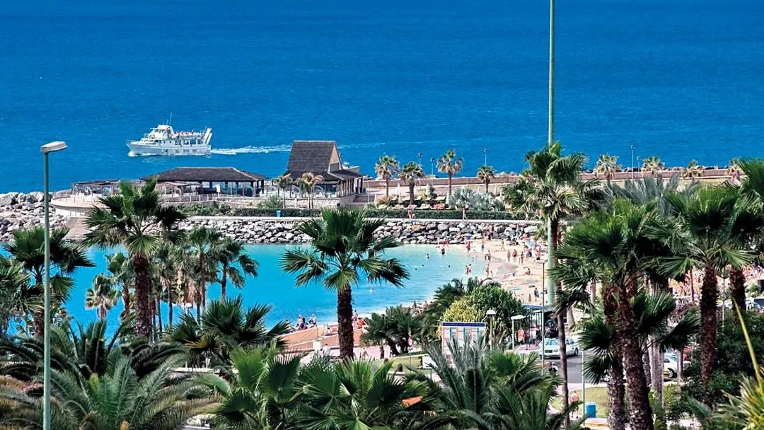 Nearby landmark in Gran Amadores