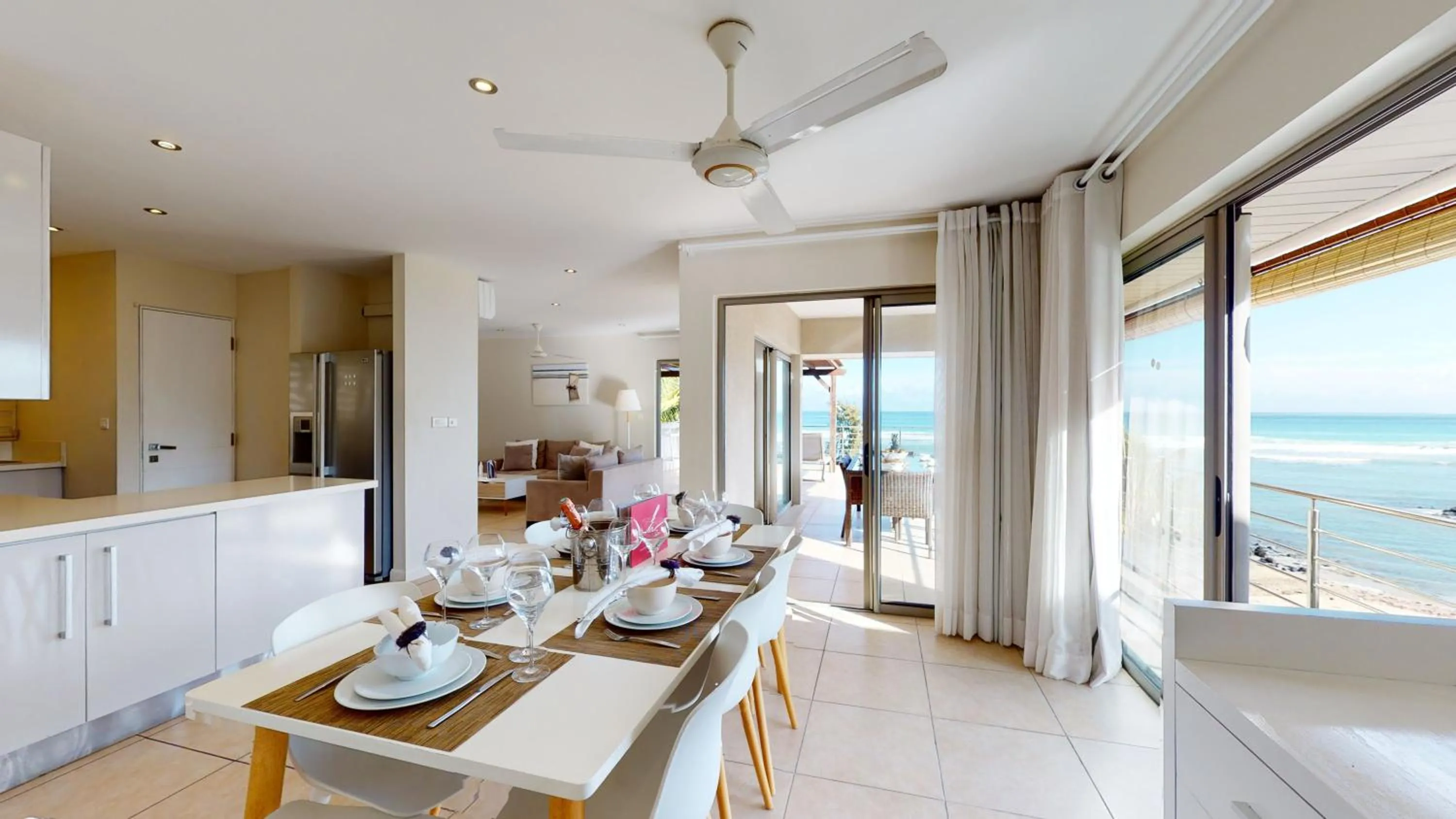 Dining area in Bon Azur Beachfront Suites & Penthouses by LOV Mauritius