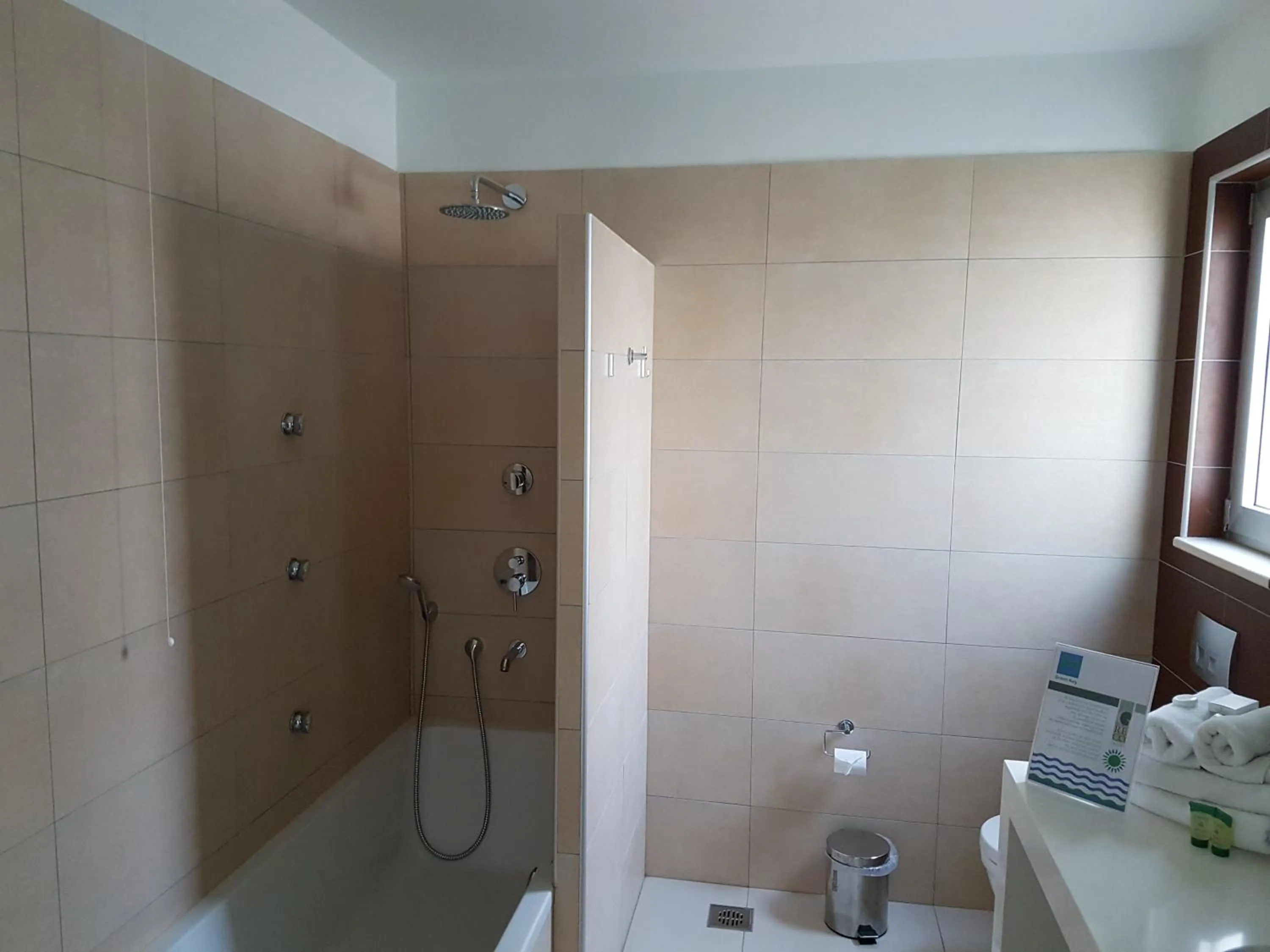 Bathroom in El Greco Hotel