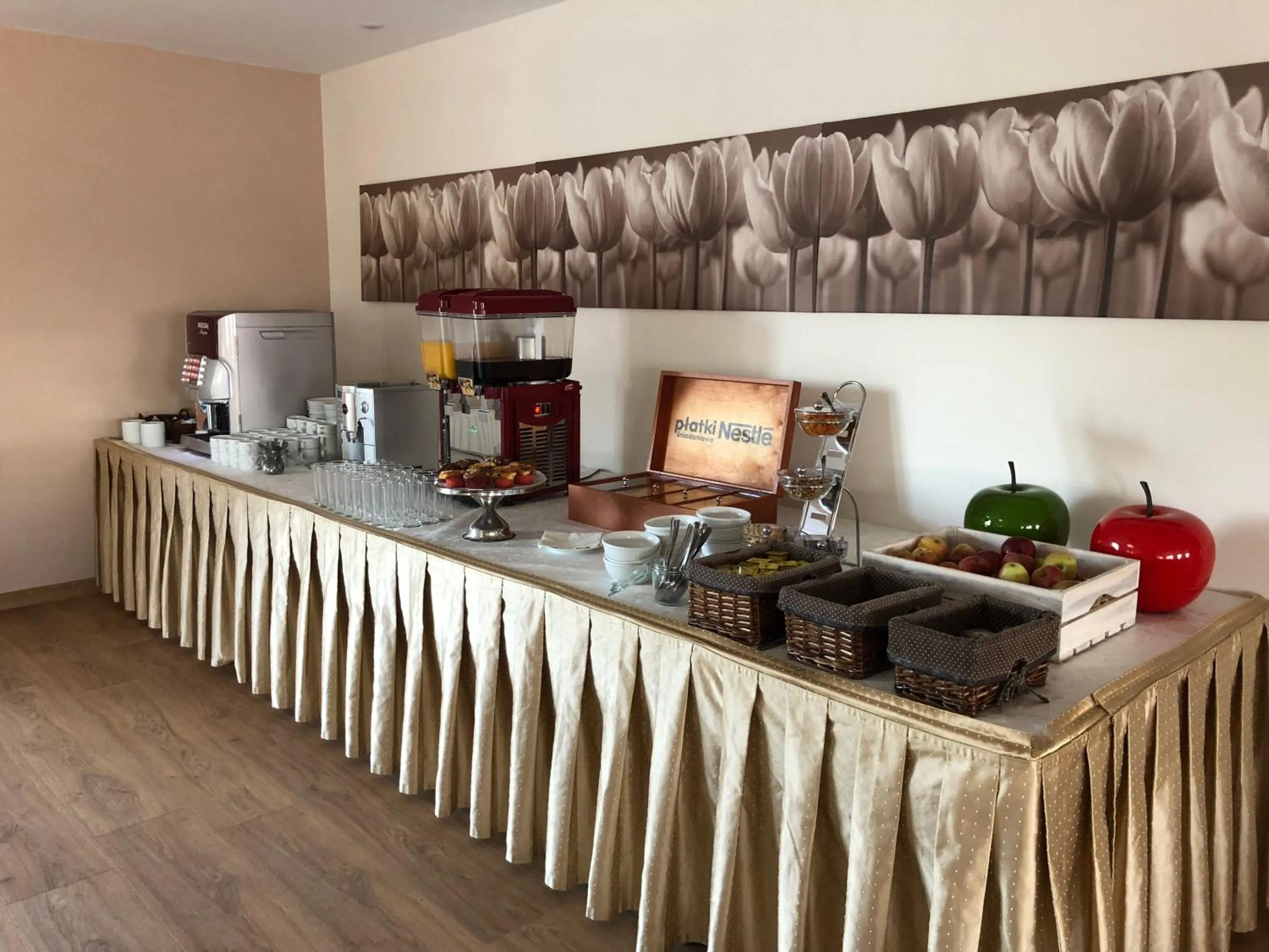 Buffet breakfast in Hotel Orange Przeźmierowo