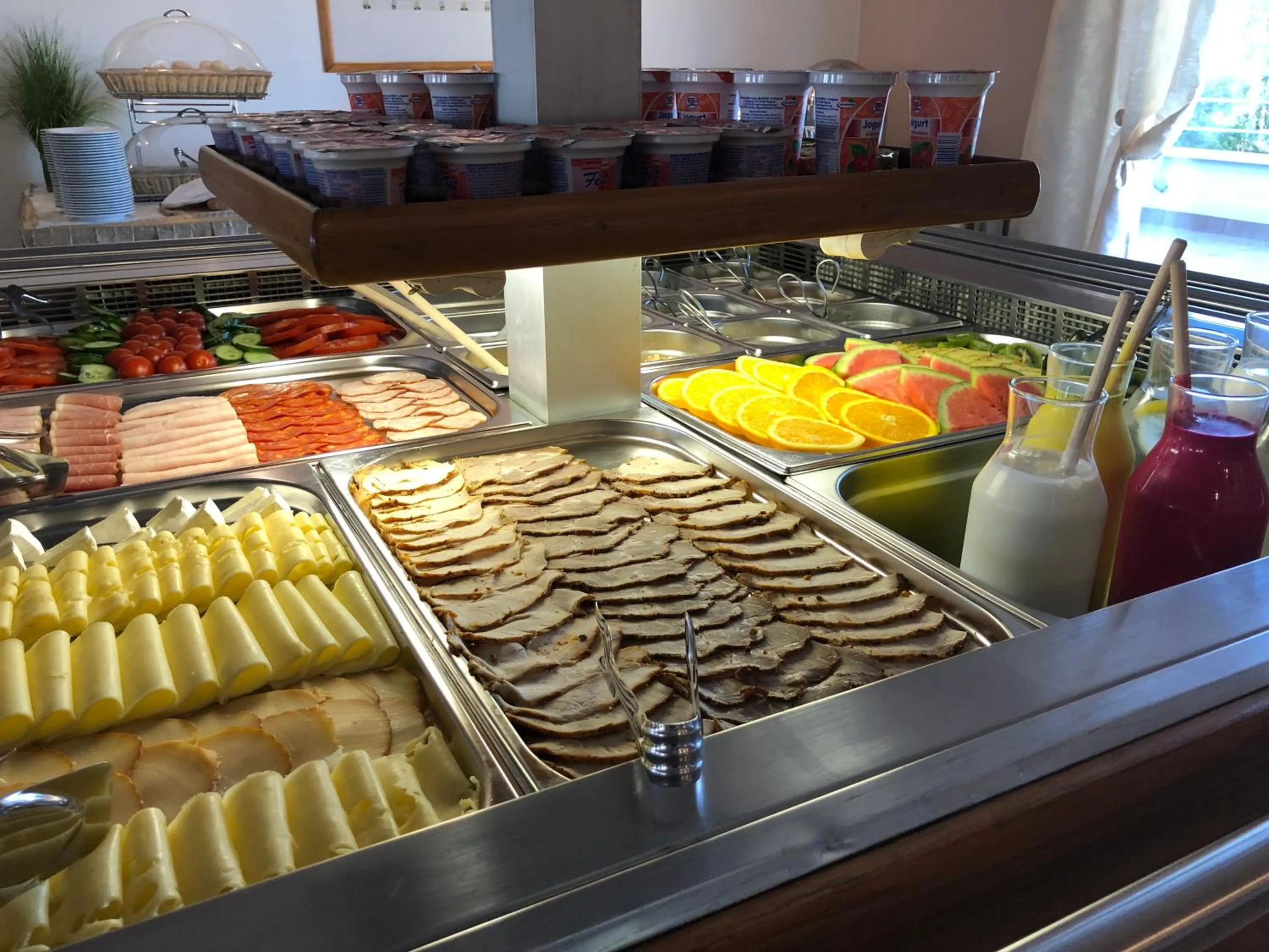 Buffet breakfast in Hotel Orange Przeźmierowo