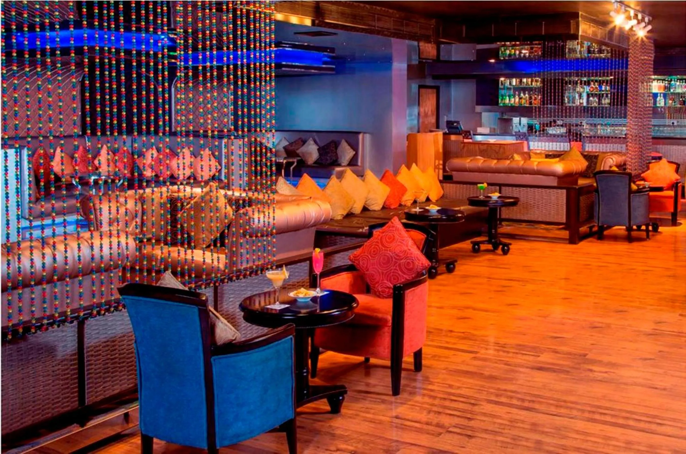 Lounge or bar in Radisson Blu Kochi