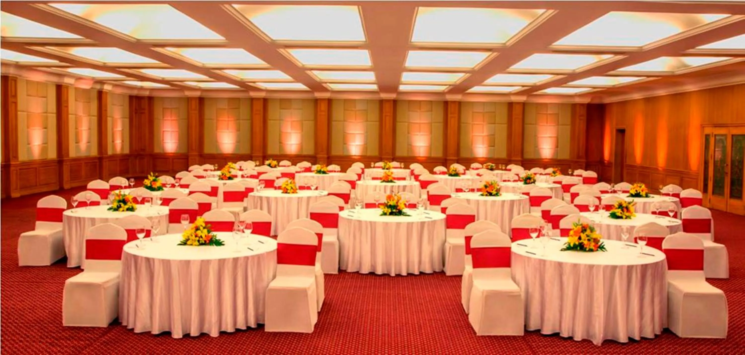 Banquet/Function facilities in Radisson Blu Kochi