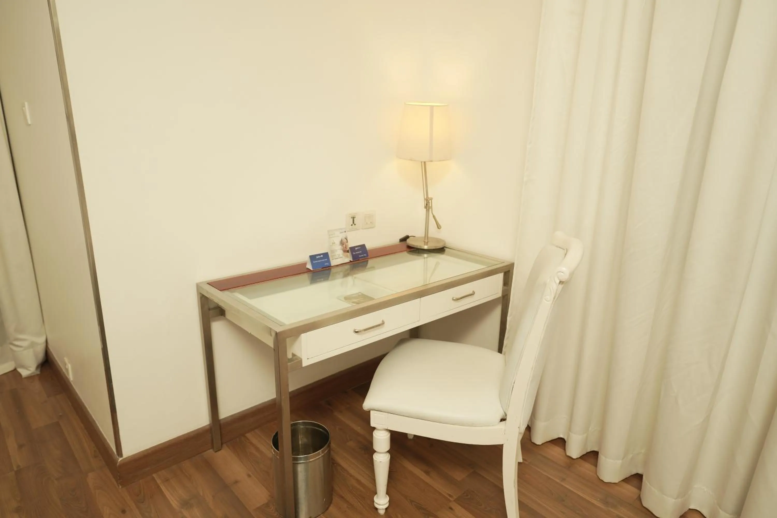 Bedroom in Radisson Blu Kochi