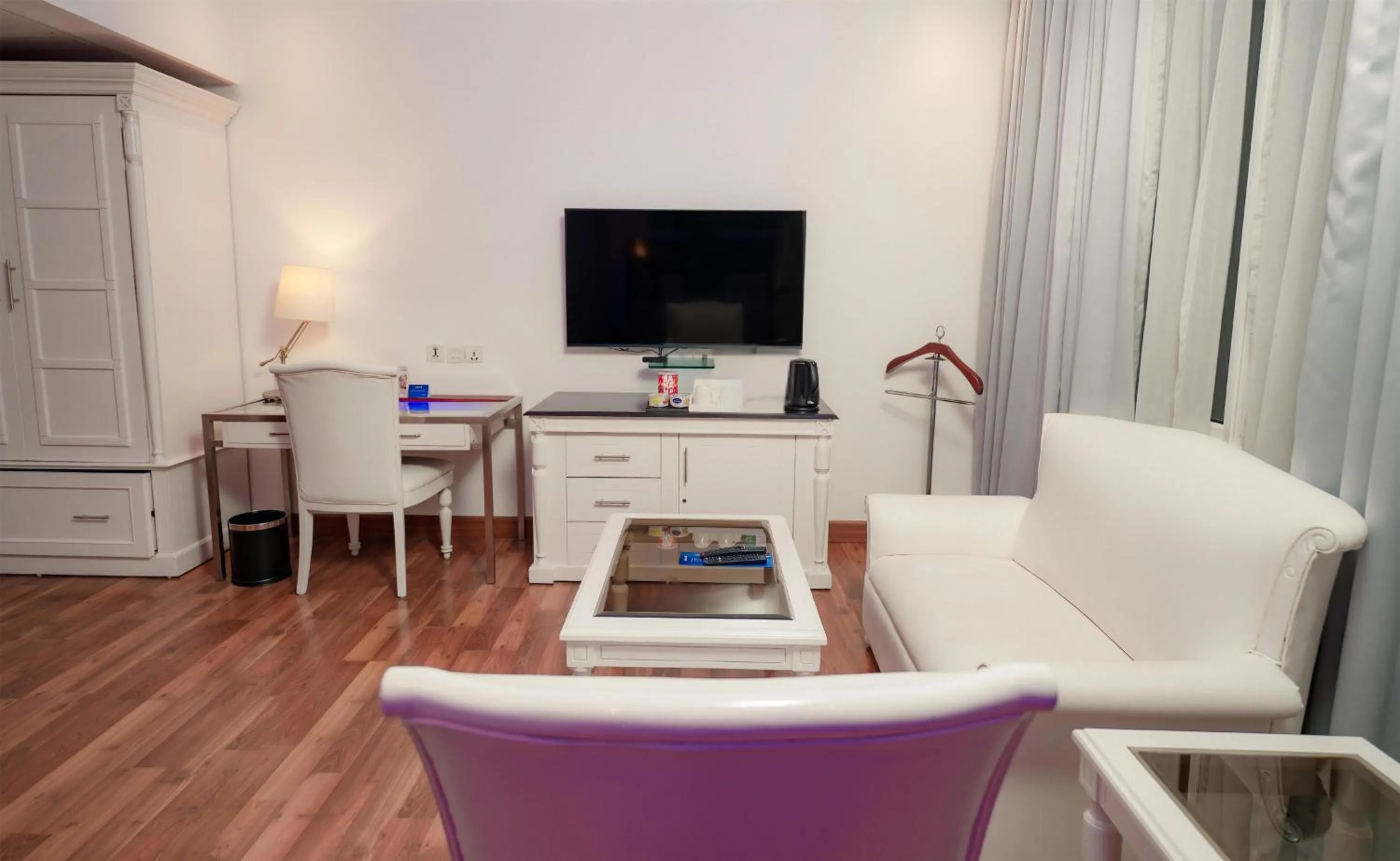 Bedroom in Radisson Blu Kochi