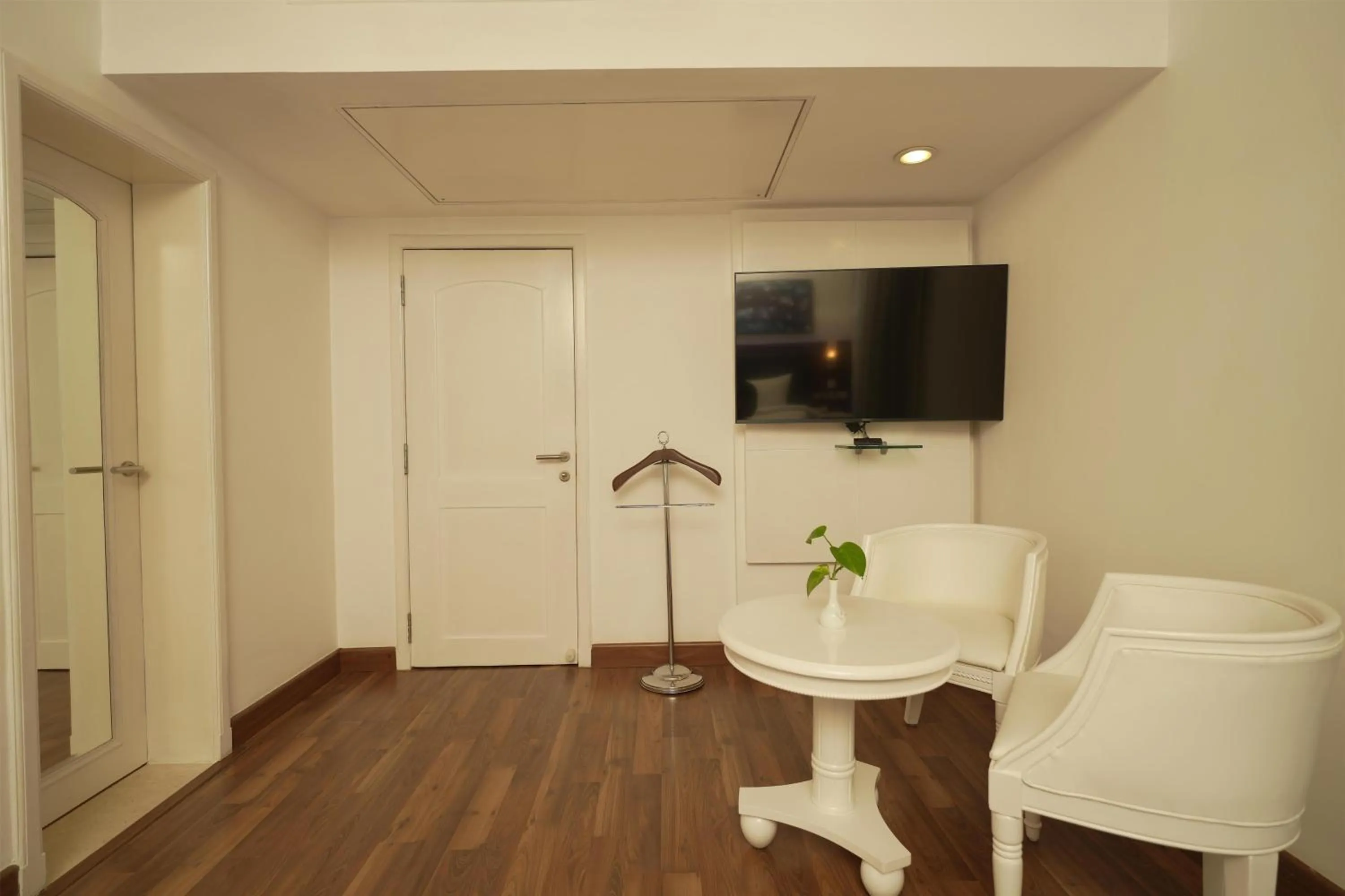 Photo of the whole room in Radisson Blu Kochi