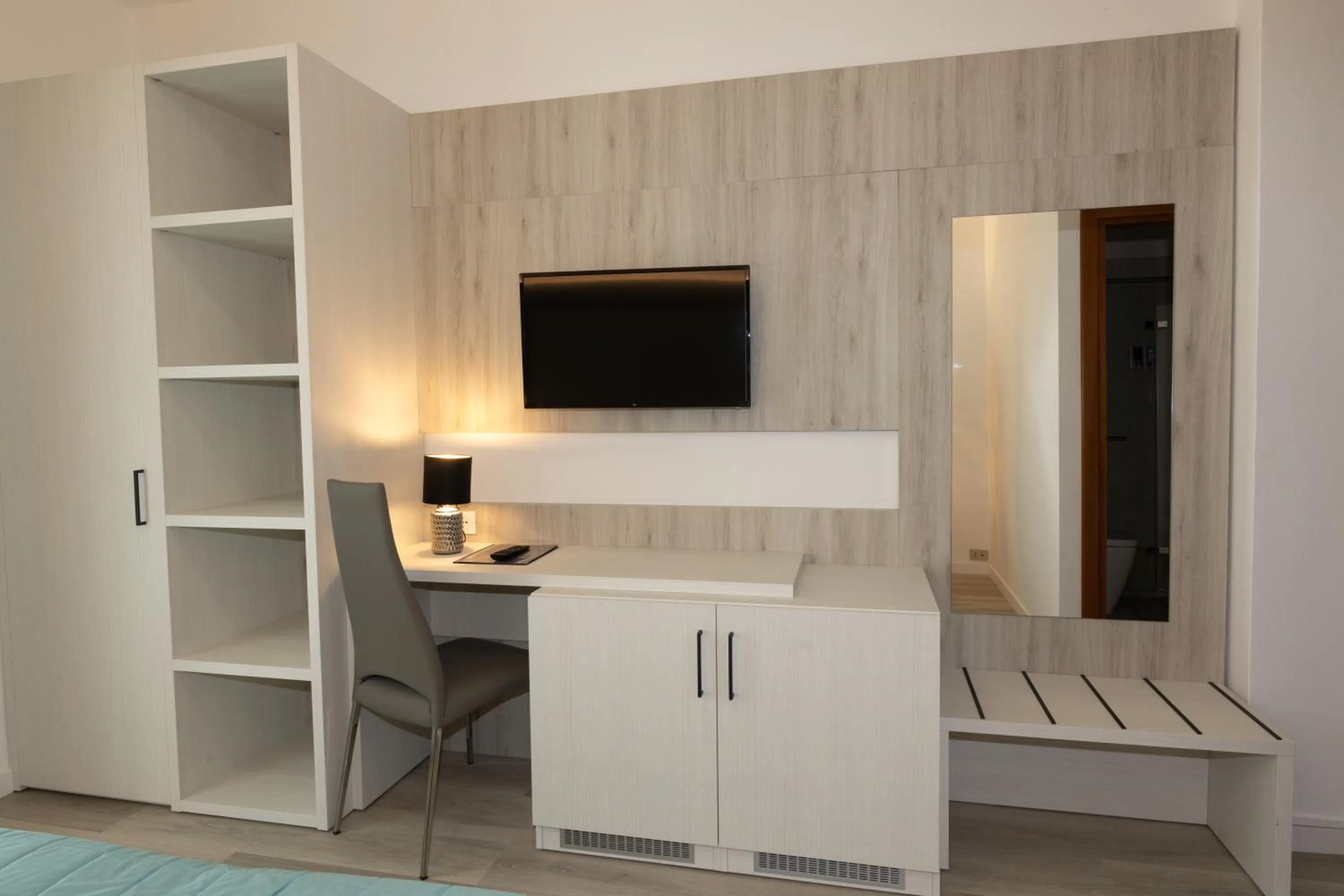 Bed in Hotel & Aparthotel Carinthia S