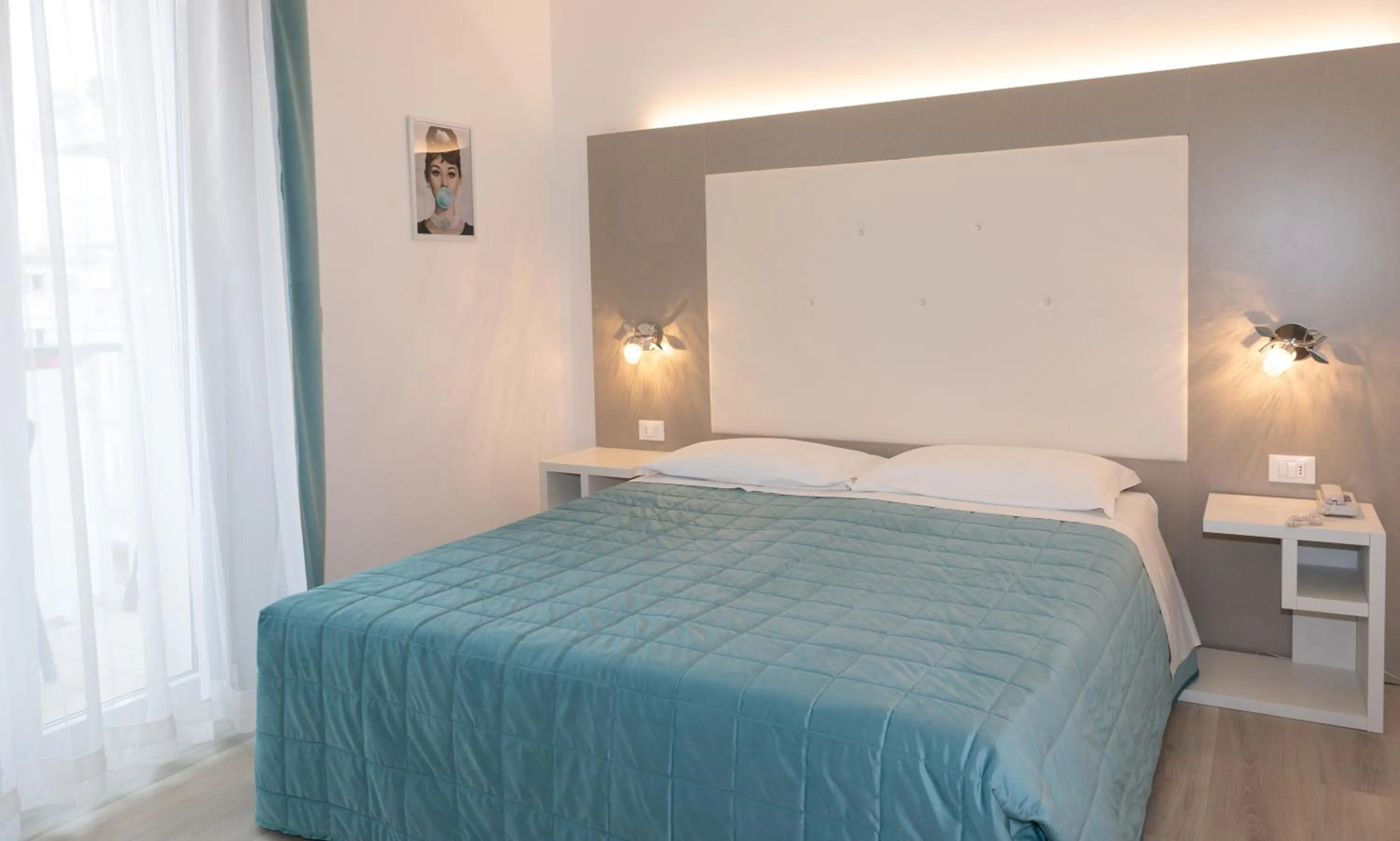 Bed in Hotel & Aparthotel Carinthia S
