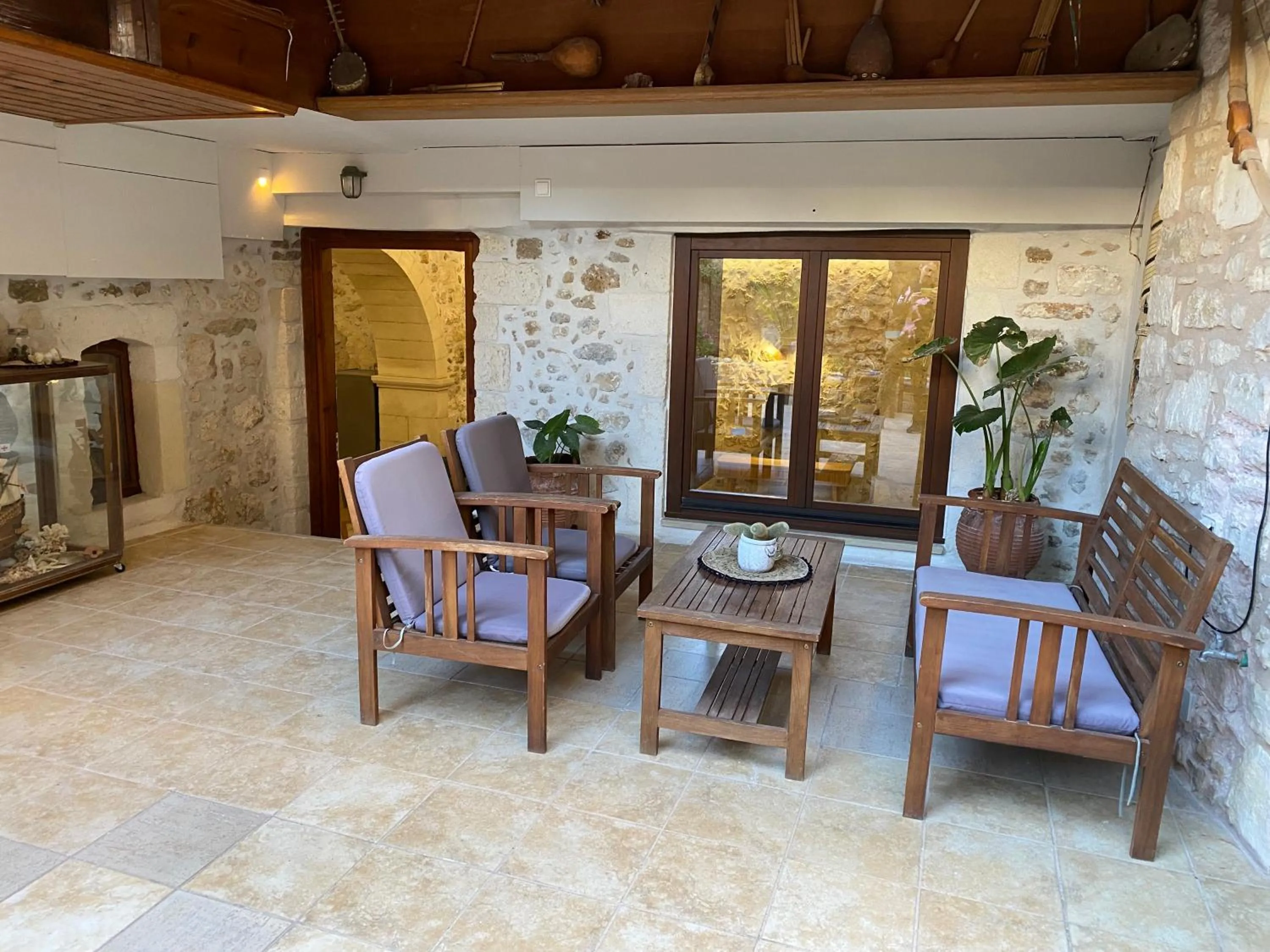 Patio in Barbara Studios