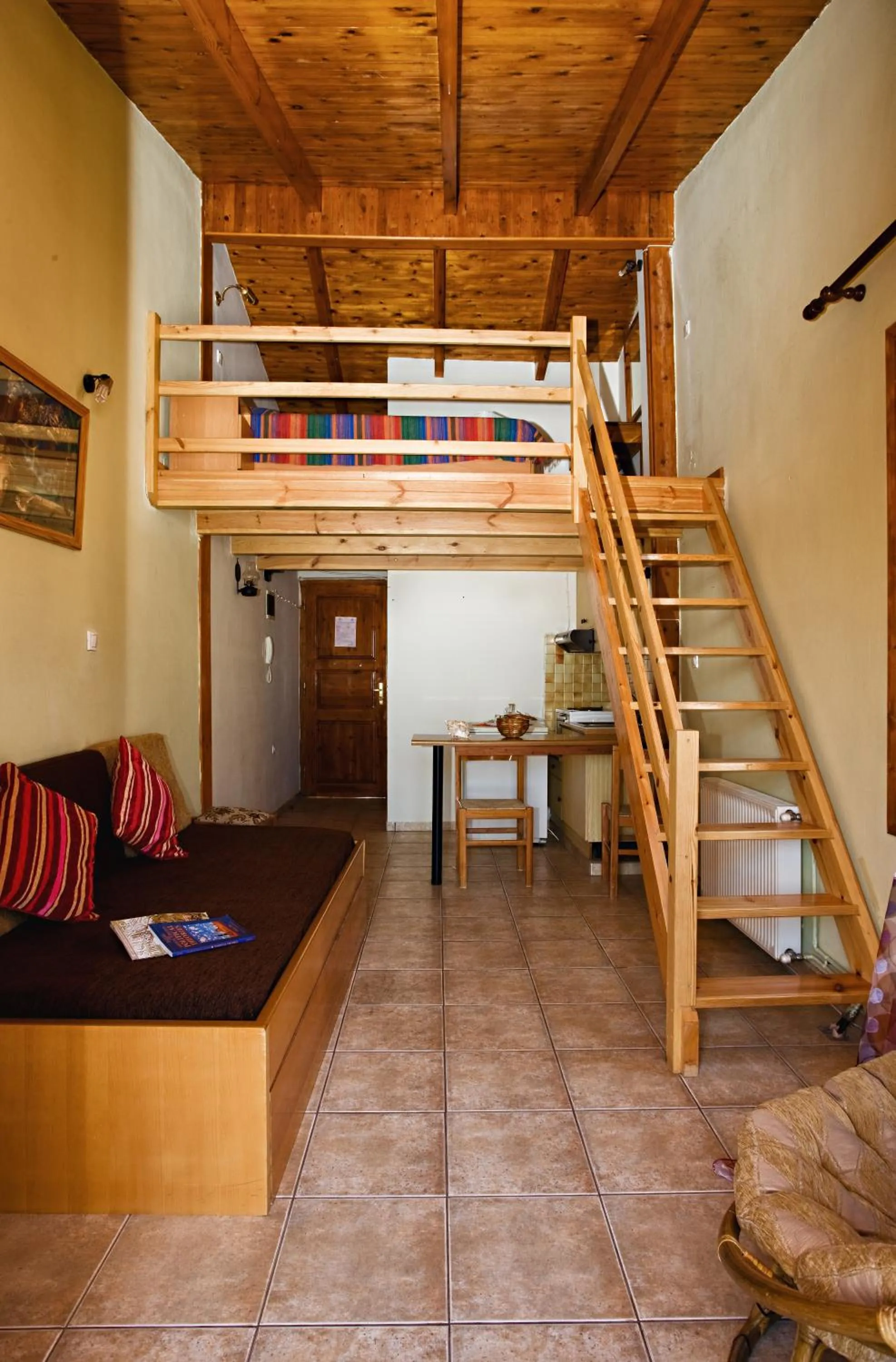 Photo of the whole room in Barbara Studios